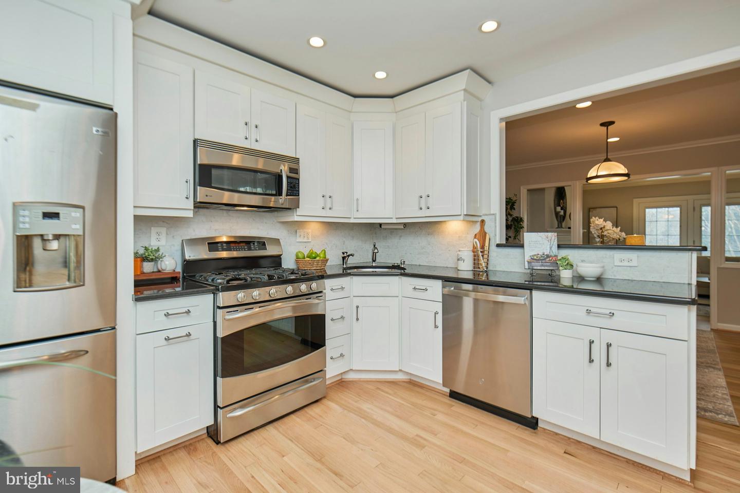 1120 KENSINGTON RD, MCLEAN, Virginia 22101, 4 Bedrooms Bedrooms, ,3 BathroomsBathrooms,Residential,For sale,1120 KENSINGTON RD,VAFX2276478 MLS # VAFX2276478 1120 KENSINGTON RD, MCLEAN, Virginia 22101, 4 Bedrooms Bedrooms, ,3 BathroomsBathrooms,Residential,For sale,1120 KENSINGTON RD,VAFX2276478 MLS # VAFX2276478