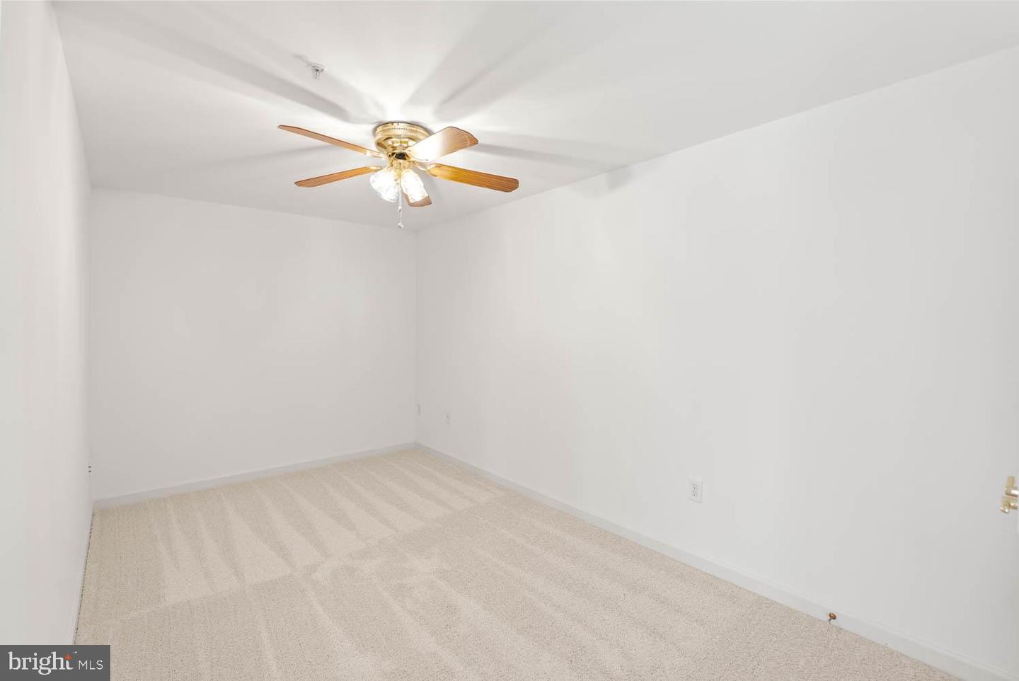 901 N MONROE ST #1414, ARLINGTON, Virginia 22201, 2 Bedrooms Bedrooms, 4 Rooms Rooms,1 BathroomBathrooms,Residential,For sale,901 N MONROE ST #1414,VAAR2066076 MLS # VAAR2066076