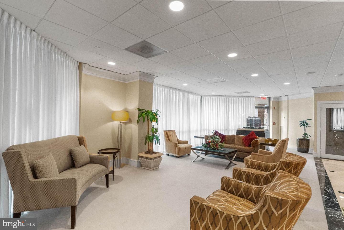 901 N MONROE ST #1414, ARLINGTON, Virginia 22201, 2 Bedrooms Bedrooms, 4 Rooms Rooms,1 BathroomBathrooms,Residential,For sale,901 N MONROE ST #1414,VAAR2066076 MLS # VAAR2066076