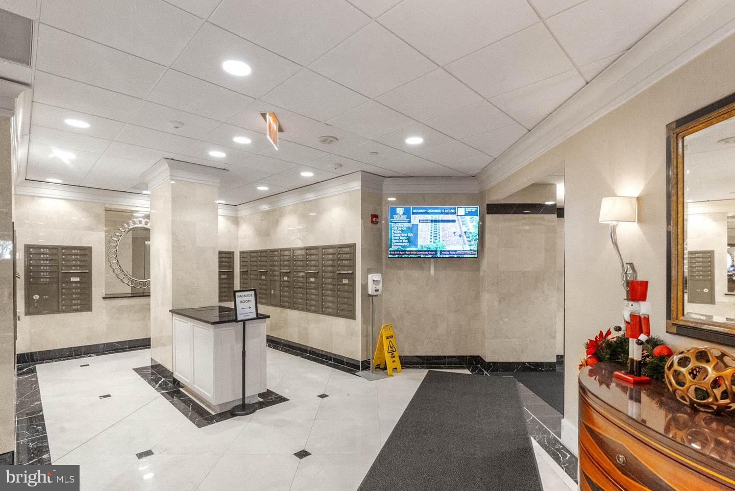 901 N MONROE ST #1414, ARLINGTON, Virginia 22201, 2 Bedrooms Bedrooms, 4 Rooms Rooms,1 BathroomBathrooms,Residential,For sale,901 N MONROE ST #1414,VAAR2066076 MLS # VAAR2066076