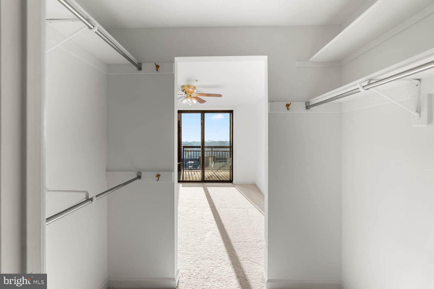 901 N MONROE ST #1414, ARLINGTON, Virginia 22201, 2 Bedrooms Bedrooms, 4 Rooms Rooms,1 BathroomBathrooms,Residential,For sale,901 N MONROE ST #1414,VAAR2066076 MLS # VAAR2066076