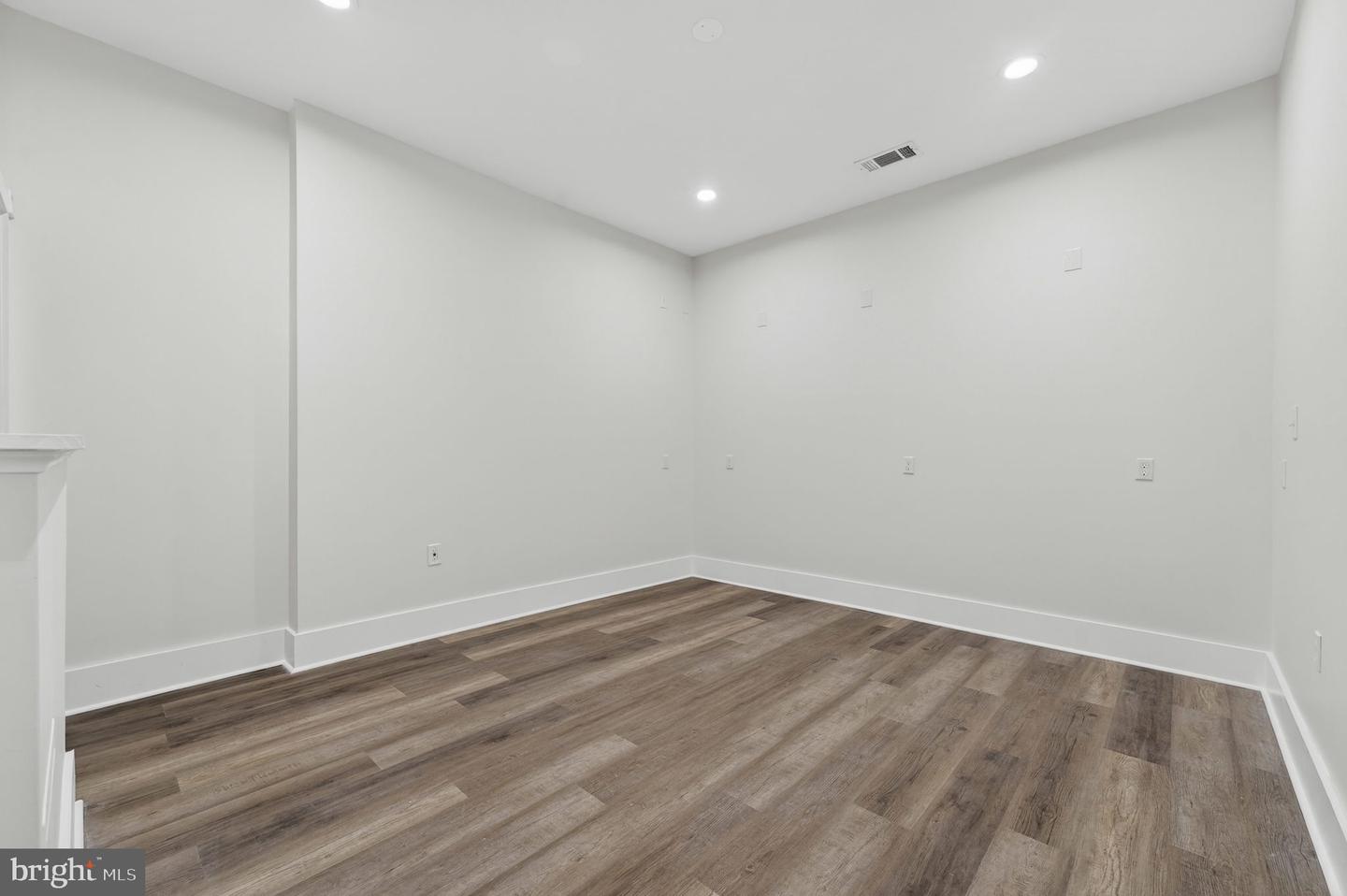 35080 MCKNIGHT CT, ROUND HILL, Virginia 20141, 5 Bedrooms Bedrooms, ,4 BathroomsBathrooms,Residential,For sale,35080 MCKNIGHT CT,VALO2111312 MLS # VALO2111312 35080 MCKNIGHT CT, ROUND HILL, Virginia 20141, 5 Bedrooms Bedrooms, ,4 BathroomsBathrooms,Residential,For sale,35080 MCKNIGHT CT,VALO2111312 MLS # VALO2111312