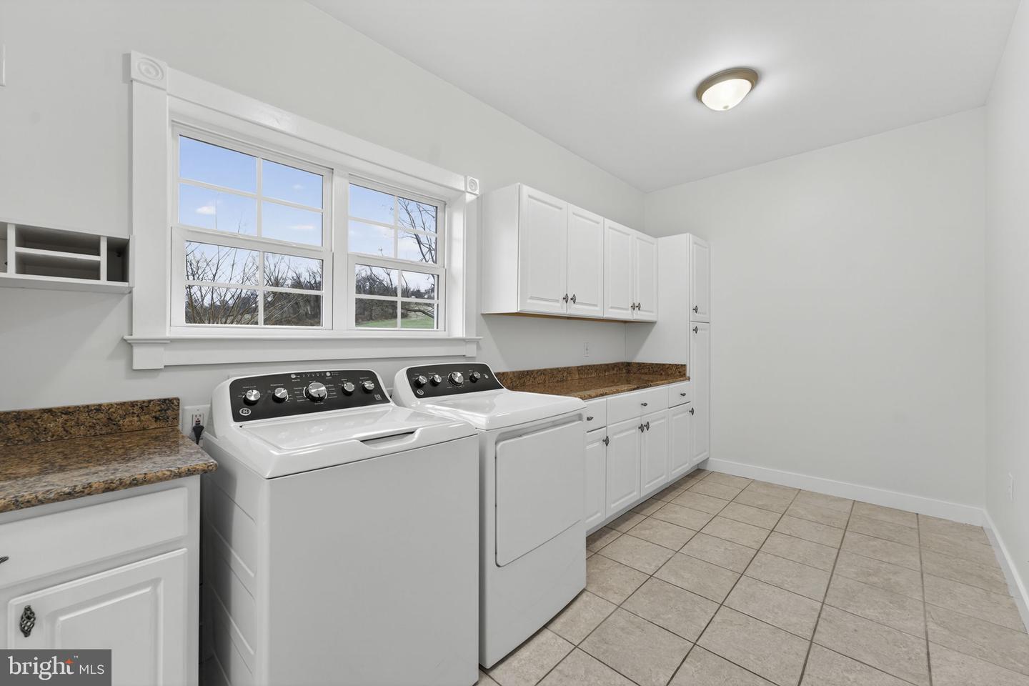 35080 MCKNIGHT CT, ROUND HILL, Virginia 20141, 5 Bedrooms Bedrooms, ,4 BathroomsBathrooms,Residential,For sale,35080 MCKNIGHT CT,VALO2111312 MLS # VALO2111312 35080 MCKNIGHT CT, ROUND HILL, Virginia 20141, 5 Bedrooms Bedrooms, ,4 BathroomsBathrooms,Residential,For sale,35080 MCKNIGHT CT,VALO2111312 MLS # VALO2111312