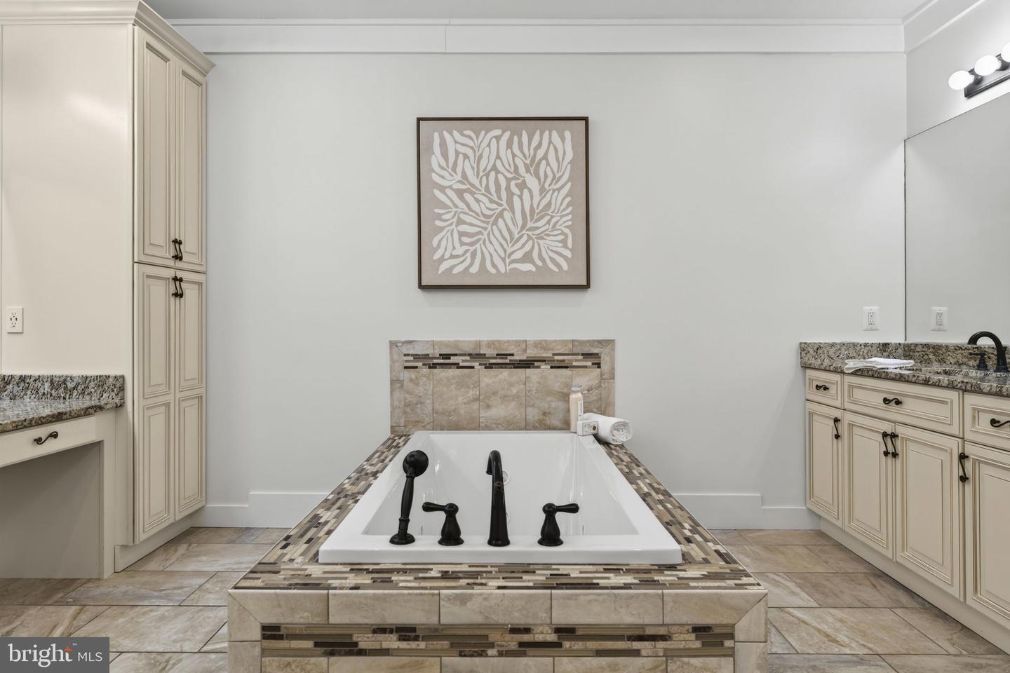 35080 MCKNIGHT CT, ROUND HILL, Virginia 20141, 5 Bedrooms Bedrooms, ,4 BathroomsBathrooms,Residential,For sale,35080 MCKNIGHT CT,VALO2111312 MLS # VALO2111312 35080 MCKNIGHT CT, ROUND HILL, Virginia 20141, 5 Bedrooms Bedrooms, ,4 BathroomsBathrooms,Residential,For sale,35080 MCKNIGHT CT,VALO2111312 MLS # VALO2111312