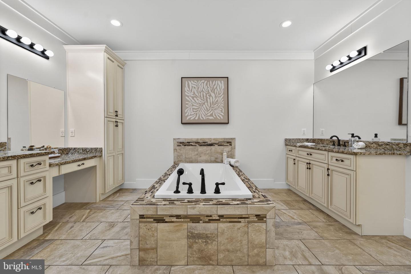 35080 MCKNIGHT CT, ROUND HILL, Virginia 20141, 5 Bedrooms Bedrooms, ,4 BathroomsBathrooms,Residential,For sale,35080 MCKNIGHT CT,VALO2111312 MLS # VALO2111312 35080 MCKNIGHT CT, ROUND HILL, Virginia 20141, 5 Bedrooms Bedrooms, ,4 BathroomsBathrooms,Residential,For sale,35080 MCKNIGHT CT,VALO2111312 MLS # VALO2111312