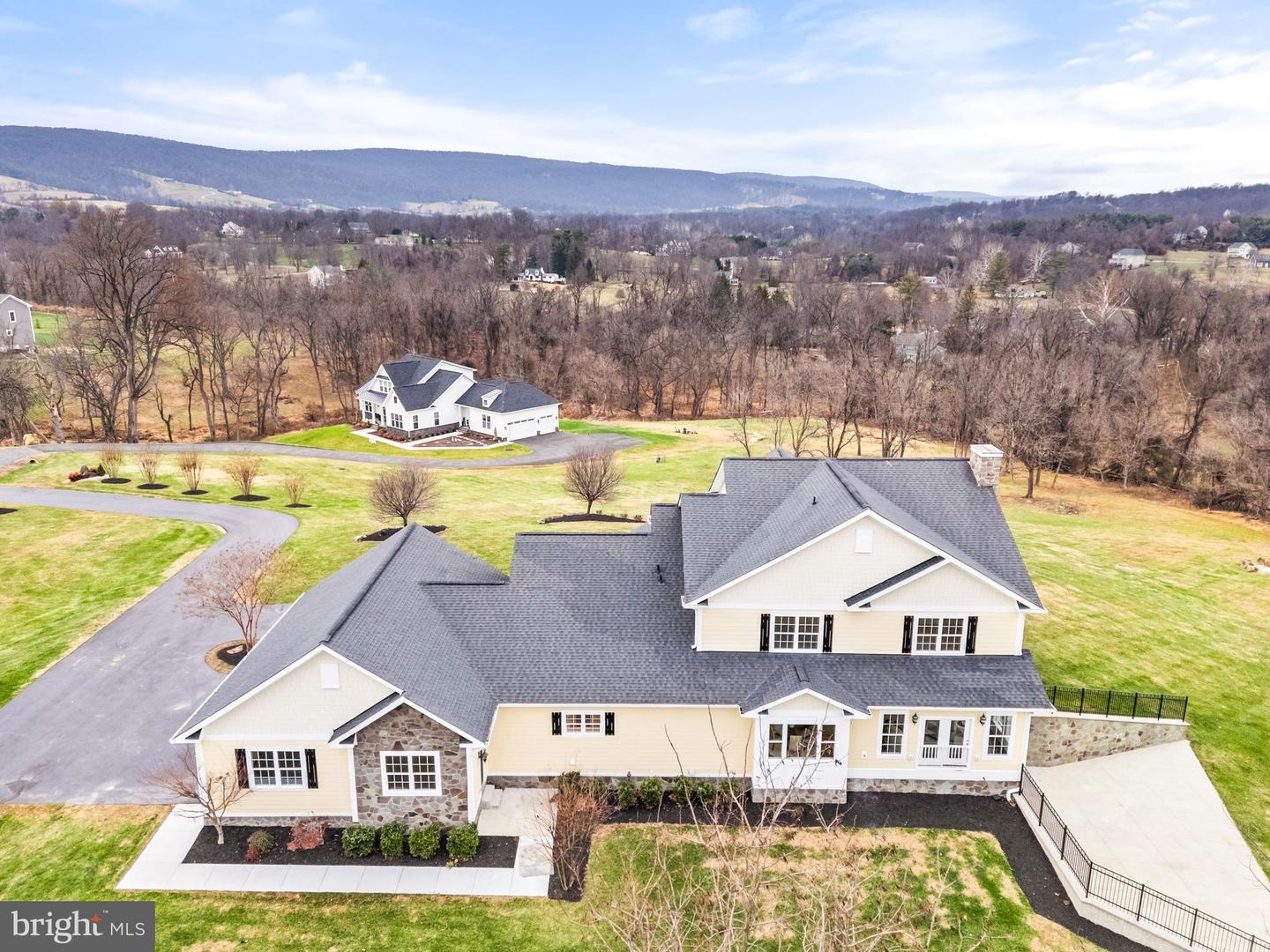 35080 MCKNIGHT CT, ROUND HILL, Virginia 20141, 5 Bedrooms Bedrooms, ,4 BathroomsBathrooms,Residential,For sale,35080 MCKNIGHT CT,VALO2111312 MLS # VALO2111312 35080 MCKNIGHT CT, ROUND HILL, Virginia 20141, 5 Bedrooms Bedrooms, ,4 BathroomsBathrooms,Residential,For sale,35080 MCKNIGHT CT,VALO2111312 MLS # VALO2111312