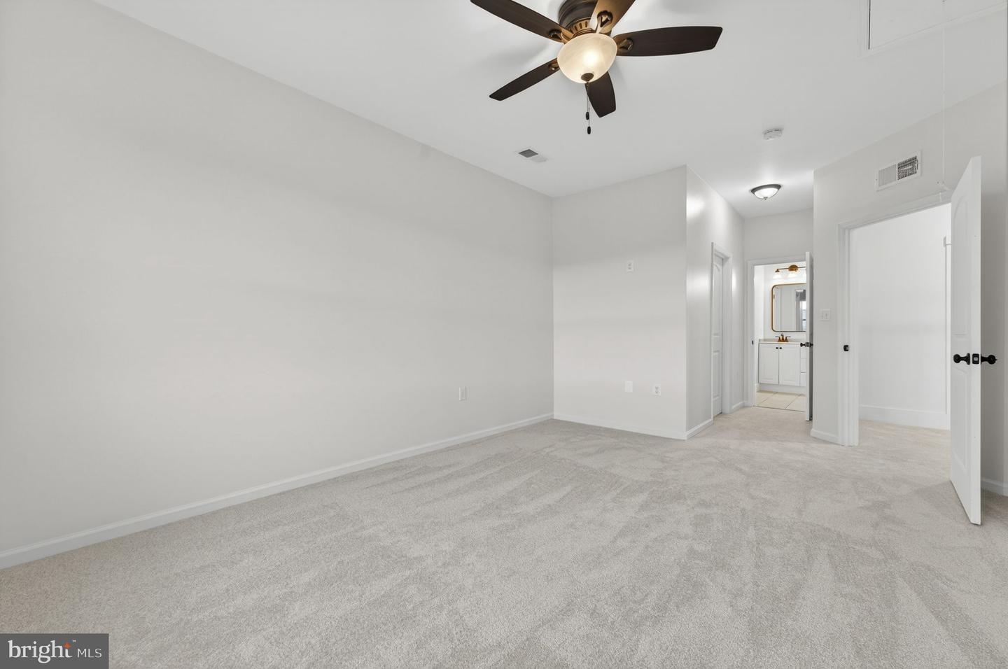 35080 MCKNIGHT CT, ROUND HILL, Virginia 20141, 5 Bedrooms Bedrooms, ,4 BathroomsBathrooms,Residential,For sale,35080 MCKNIGHT CT,VALO2111312 MLS # VALO2111312 35080 MCKNIGHT CT, ROUND HILL, Virginia 20141, 5 Bedrooms Bedrooms, ,4 BathroomsBathrooms,Residential,For sale,35080 MCKNIGHT CT,VALO2111312 MLS # VALO2111312