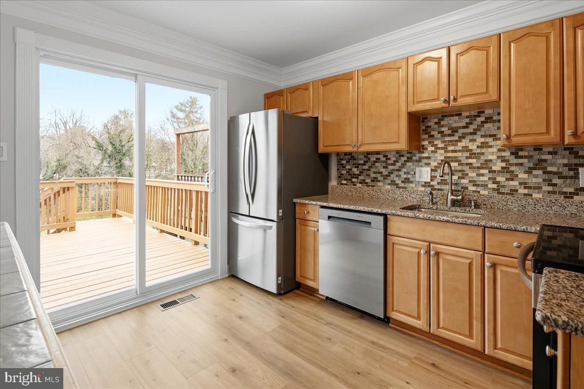 1062 KNIGHT LN, HERNDON, Virginia 20170, 3 Bedrooms Bedrooms, ,2 BathroomsBathrooms,Residential,For sale,1062 KNIGHT LN,VAFX2279858 MLS # VAFX2279858 1062 KNIGHT LN, HERNDON, Virginia 20170, 3 Bedrooms Bedrooms, ,2 BathroomsBathrooms,Residential,For sale,1062 KNIGHT LN,VAFX2279858 MLS # VAFX2279858