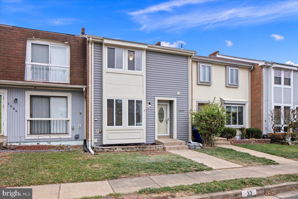 1062 KNIGHT LN, HERNDON, Virginia 20170, 3 Bedrooms Bedrooms, ,2 BathroomsBathrooms,Residential,For sale,1062 KNIGHT LN,VAFX2279858 MLS # VAFX2279858 1062 KNIGHT LN, HERNDON, Virginia 20170, 3 Bedrooms Bedrooms, ,2 BathroomsBathrooms,Residential,For sale,1062 KNIGHT LN,VAFX2279858 MLS # VAFX2279858