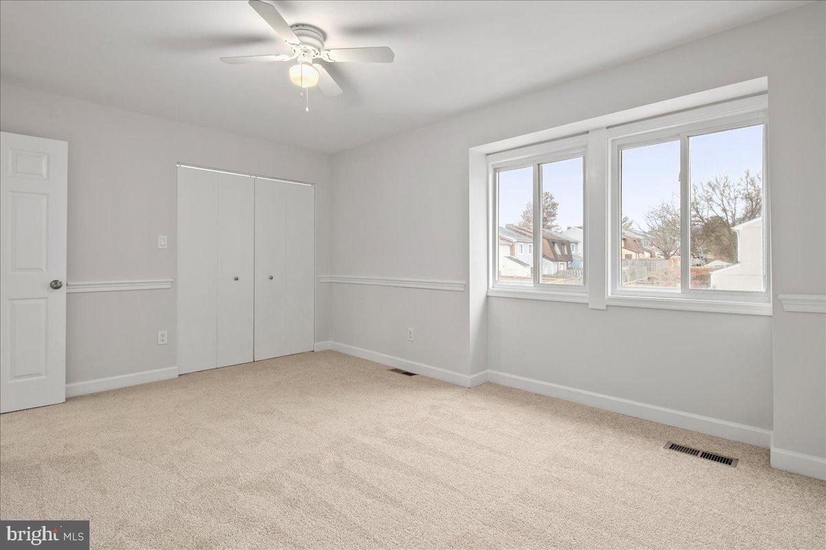 1062 KNIGHT LN, HERNDON, Virginia 20170, 3 Bedrooms Bedrooms, ,2 BathroomsBathrooms,Residential,For sale,1062 KNIGHT LN,VAFX2279858 MLS # VAFX2279858 1062 KNIGHT LN, HERNDON, Virginia 20170, 3 Bedrooms Bedrooms, ,2 BathroomsBathrooms,Residential,For sale,1062 KNIGHT LN,VAFX2279858 MLS # VAFX2279858