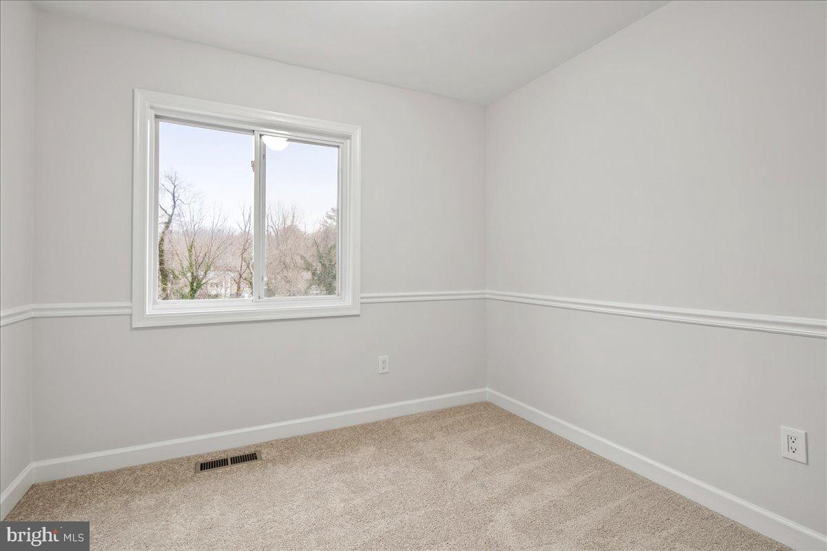 1062 KNIGHT LN, HERNDON, Virginia 20170, 3 Bedrooms Bedrooms, ,2 BathroomsBathrooms,Residential,For sale,1062 KNIGHT LN,VAFX2279858 MLS # VAFX2279858 1062 KNIGHT LN, HERNDON, Virginia 20170, 3 Bedrooms Bedrooms, ,2 BathroomsBathrooms,Residential,For sale,1062 KNIGHT LN,VAFX2279858 MLS # VAFX2279858