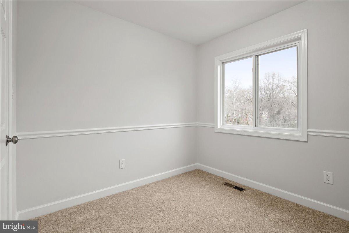 1062 KNIGHT LN, HERNDON, Virginia 20170, 3 Bedrooms Bedrooms, ,2 BathroomsBathrooms,Residential,For sale,1062 KNIGHT LN,VAFX2279858 MLS # VAFX2279858 1062 KNIGHT LN, HERNDON, Virginia 20170, 3 Bedrooms Bedrooms, ,2 BathroomsBathrooms,Residential,For sale,1062 KNIGHT LN,VAFX2279858 MLS # VAFX2279858