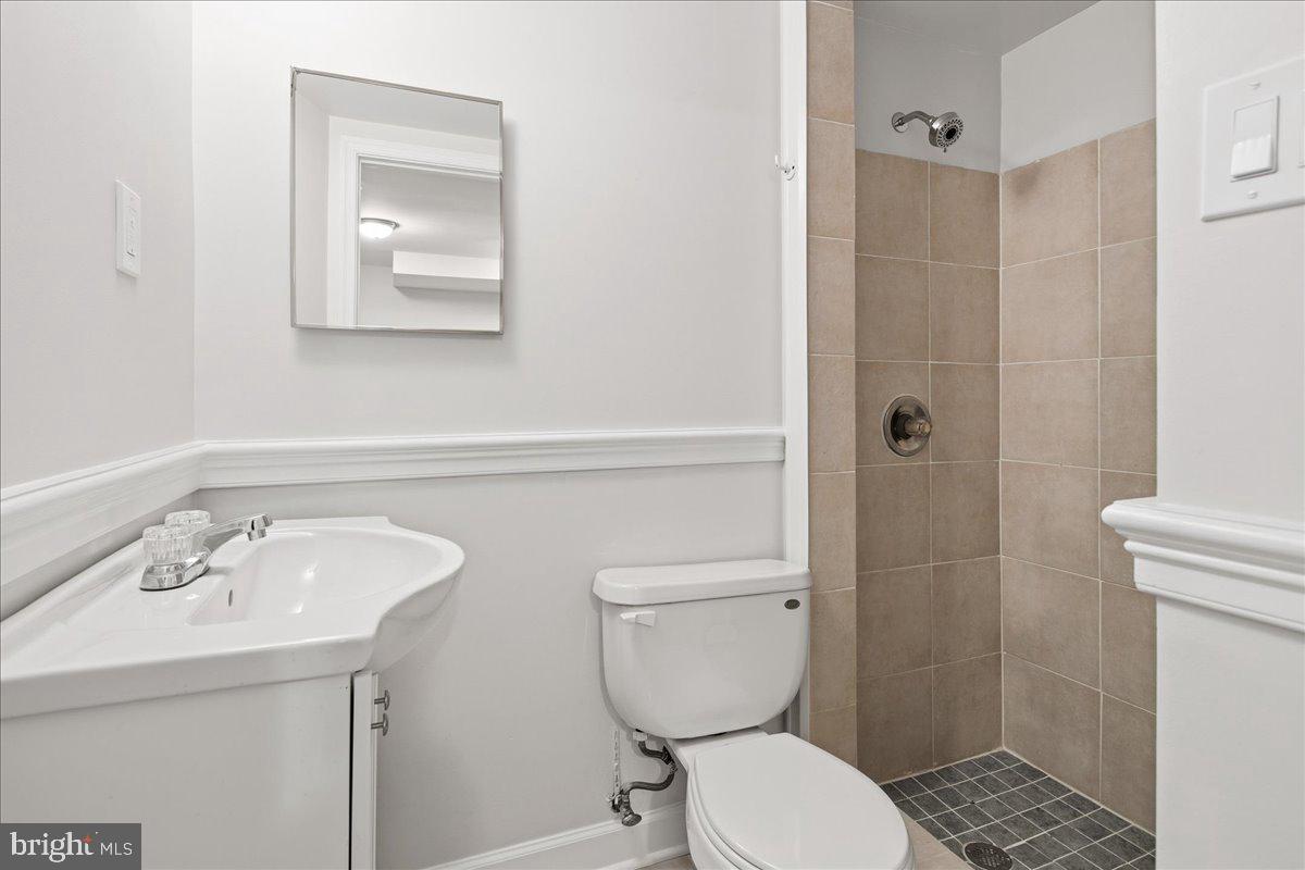 1062 KNIGHT LN, HERNDON, Virginia 20170, 3 Bedrooms Bedrooms, ,2 BathroomsBathrooms,Residential,For sale,1062 KNIGHT LN,VAFX2279858 MLS # VAFX2279858 1062 KNIGHT LN, HERNDON, Virginia 20170, 3 Bedrooms Bedrooms, ,2 BathroomsBathrooms,Residential,For sale,1062 KNIGHT LN,VAFX2279858 MLS # VAFX2279858