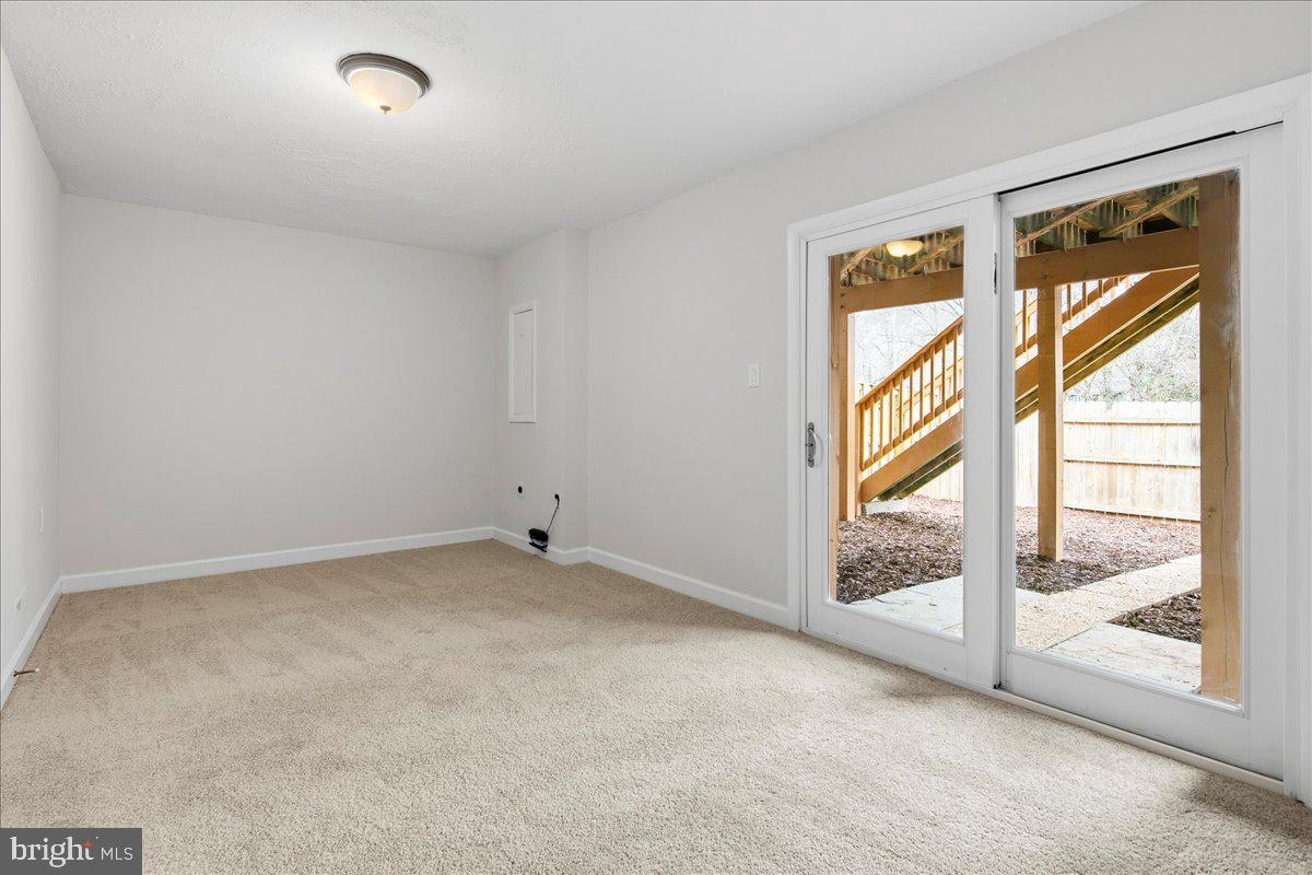 1062 KNIGHT LN, HERNDON, Virginia 20170, 3 Bedrooms Bedrooms, ,2 BathroomsBathrooms,Residential,For sale,1062 KNIGHT LN,VAFX2279858 MLS # VAFX2279858 1062 KNIGHT LN, HERNDON, Virginia 20170, 3 Bedrooms Bedrooms, ,2 BathroomsBathrooms,Residential,For sale,1062 KNIGHT LN,VAFX2279858 MLS # VAFX2279858