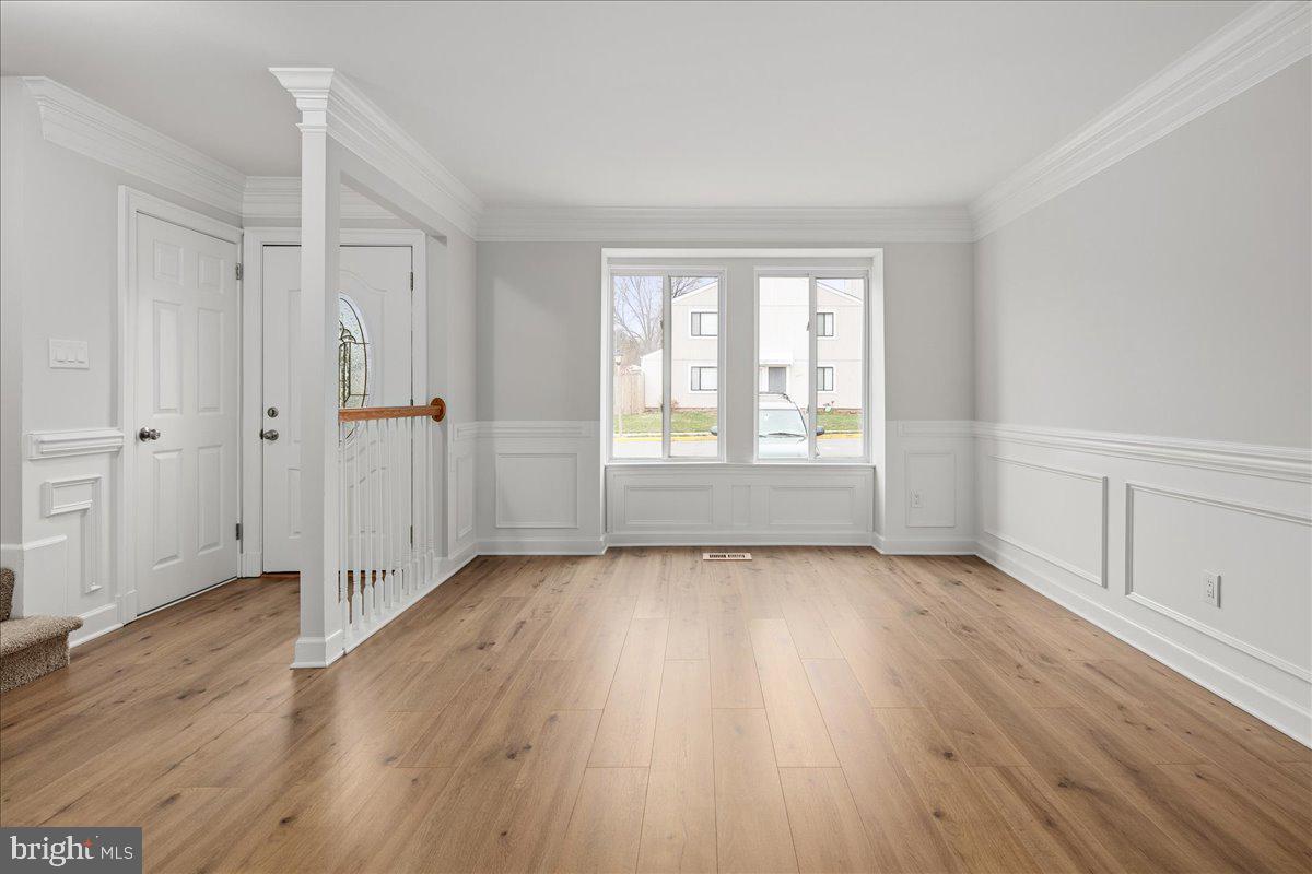 1062 KNIGHT LN, HERNDON, Virginia 20170, 3 Bedrooms Bedrooms, ,2 BathroomsBathrooms,Residential,For sale,1062 KNIGHT LN,VAFX2279858 MLS # VAFX2279858 1062 KNIGHT LN, HERNDON, Virginia 20170, 3 Bedrooms Bedrooms, ,2 BathroomsBathrooms,Residential,For sale,1062 KNIGHT LN,VAFX2279858 MLS # VAFX2279858