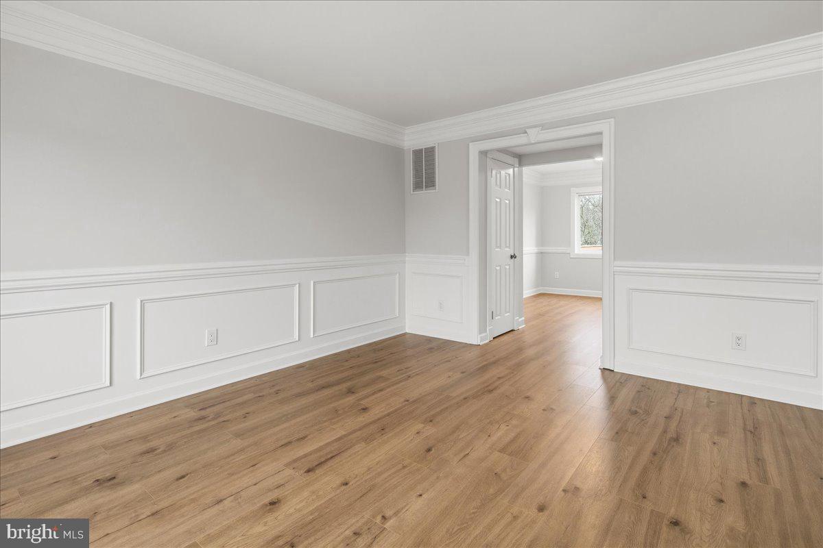 1062 KNIGHT LN, HERNDON, Virginia 20170, 3 Bedrooms Bedrooms, ,2 BathroomsBathrooms,Residential,For sale,1062 KNIGHT LN,VAFX2279858 MLS # VAFX2279858 1062 KNIGHT LN, HERNDON, Virginia 20170, 3 Bedrooms Bedrooms, ,2 BathroomsBathrooms,Residential,For sale,1062 KNIGHT LN,VAFX2279858 MLS # VAFX2279858