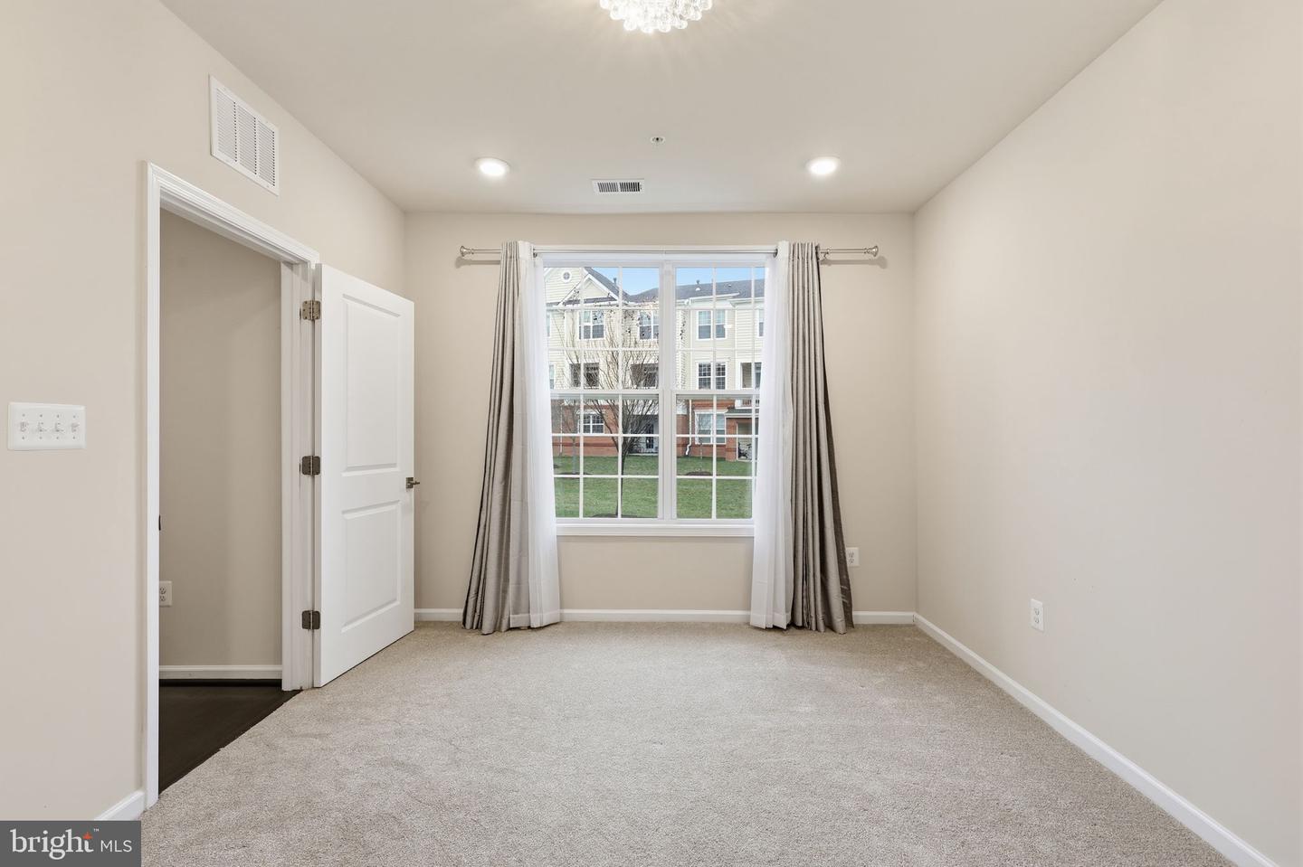 43032 STUARTS GLEN TER #102, ASHBURN, Virginia 20148, 2 Bedrooms Bedrooms, ,2 BathroomsBathrooms,Residential,For sale,43032 STUARTS GLEN TER #102,VALO2111682 MLS # VALO2111682 43032 STUARTS GLEN TER #102, ASHBURN, Virginia 20148, 2 Bedrooms Bedrooms, ,2 BathroomsBathrooms,Residential,For sale,43032 STUARTS GLEN TER #102,VALO2111682 MLS # VALO2111682