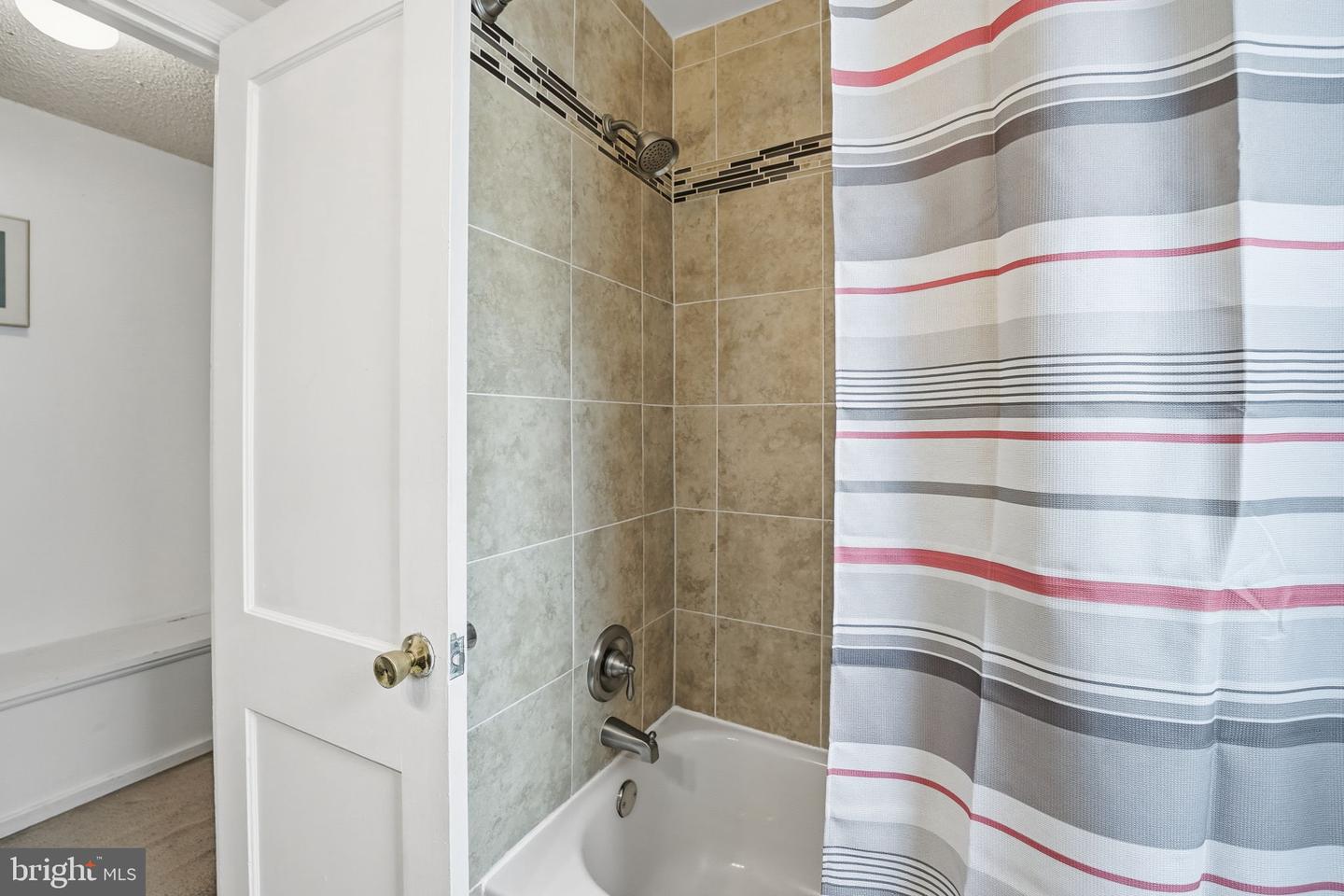 6905 RADCLIFFE DR, ALEXANDRIA, Virginia 22307, 3 Bedrooms Bedrooms, ,2 BathroomsBathrooms,Residential,For sale,6905 RADCLIFFE DR,VAFX2280550 MLS # VAFX2280550 6905 RADCLIFFE DR, ALEXANDRIA, Virginia 22307, 3 Bedrooms Bedrooms, ,2 BathroomsBathrooms,Residential,For sale,6905 RADCLIFFE DR,VAFX2280550 MLS # VAFX2280550