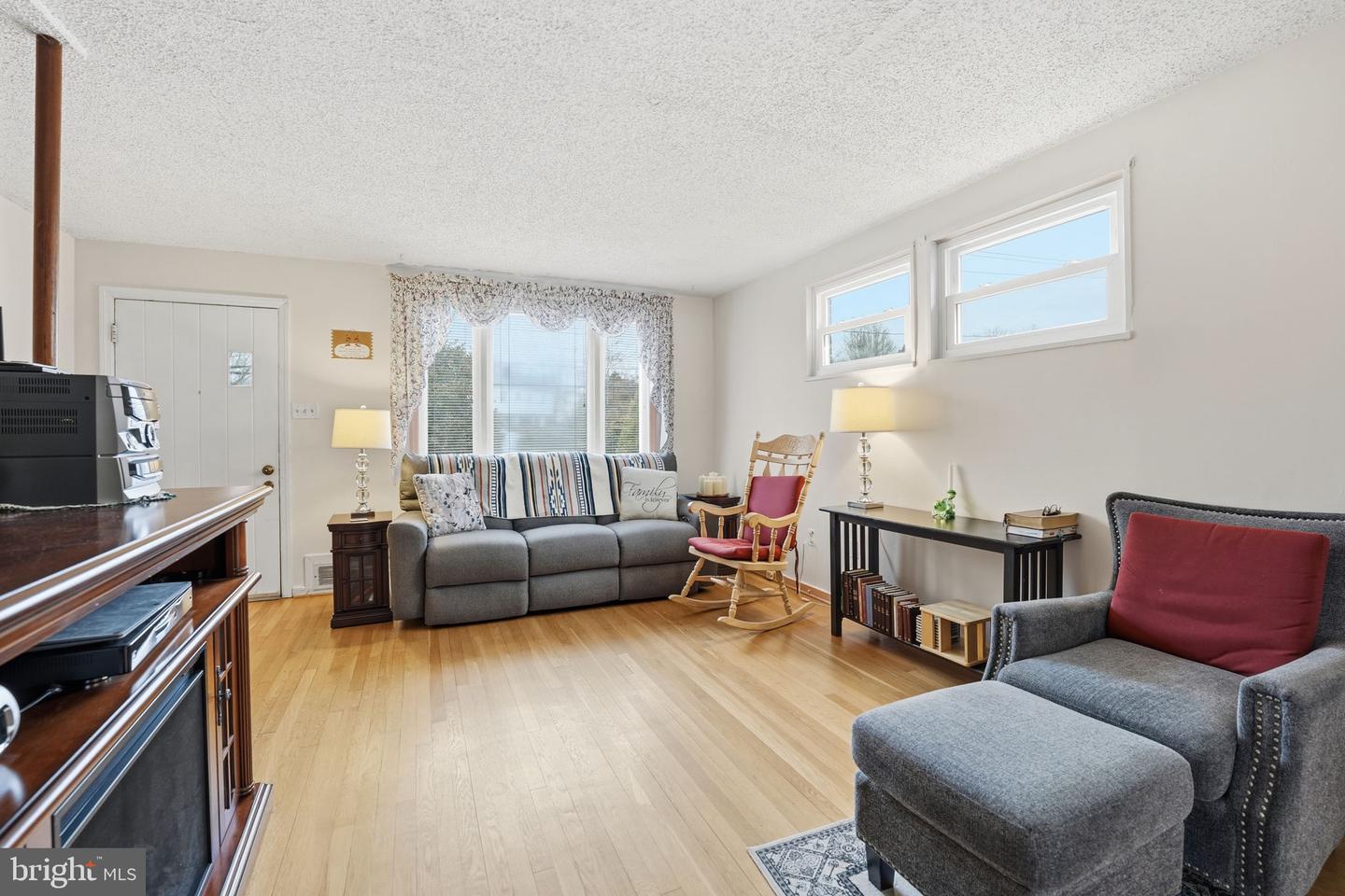 6905 RADCLIFFE DR, ALEXANDRIA, Virginia 22307, 3 Bedrooms Bedrooms, ,2 BathroomsBathrooms,Residential,For sale,6905 RADCLIFFE DR,VAFX2280550 MLS # VAFX2280550 6905 RADCLIFFE DR, ALEXANDRIA, Virginia 22307, 3 Bedrooms Bedrooms, ,2 BathroomsBathrooms,Residential,For sale,6905 RADCLIFFE DR,VAFX2280550 MLS # VAFX2280550