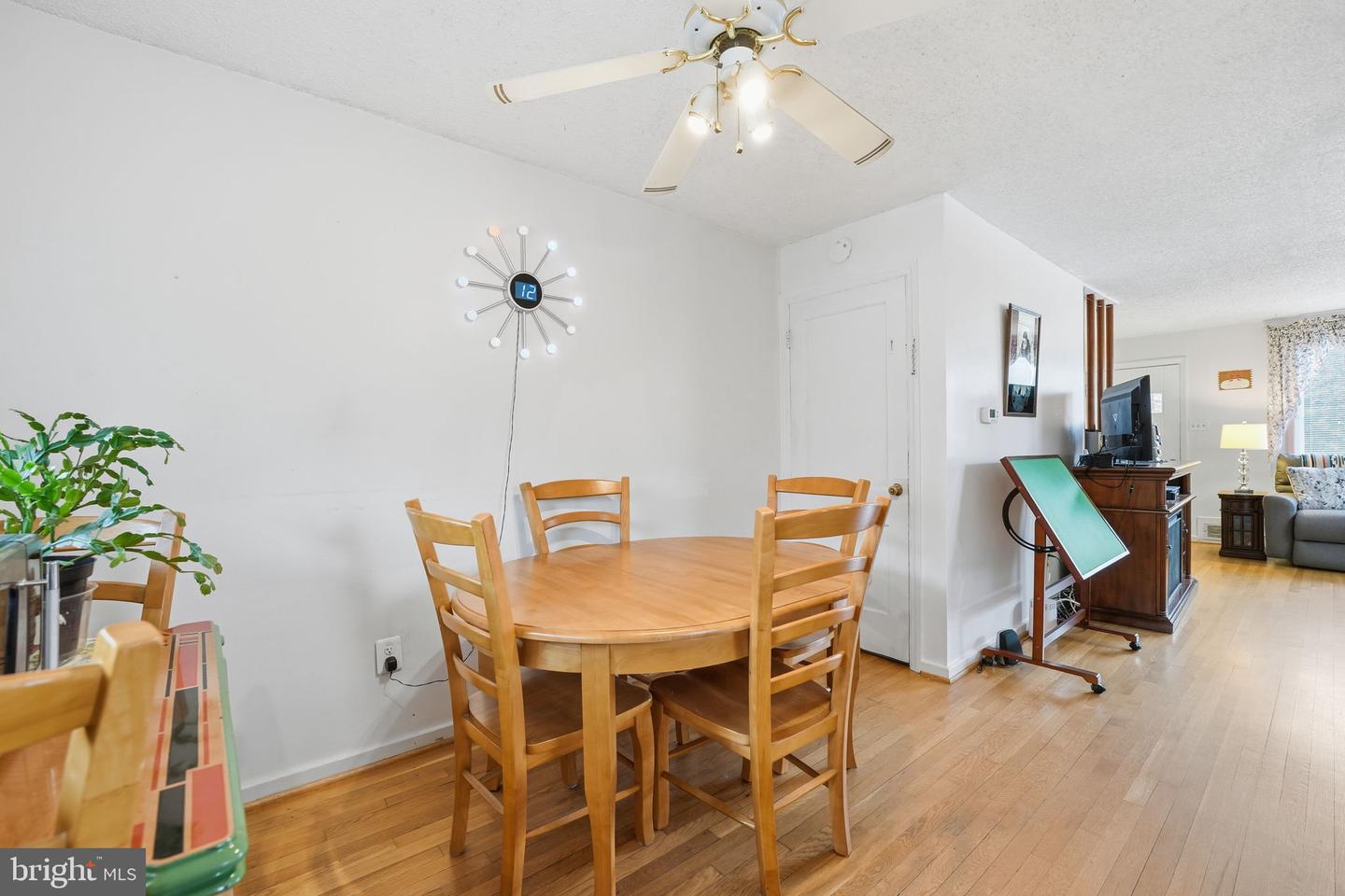 6905 RADCLIFFE DR, ALEXANDRIA, Virginia 22307, 3 Bedrooms Bedrooms, ,2 BathroomsBathrooms,Residential,For sale,6905 RADCLIFFE DR,VAFX2280550 MLS # VAFX2280550 6905 RADCLIFFE DR, ALEXANDRIA, Virginia 22307, 3 Bedrooms Bedrooms, ,2 BathroomsBathrooms,Residential,For sale,6905 RADCLIFFE DR,VAFX2280550 MLS # VAFX2280550