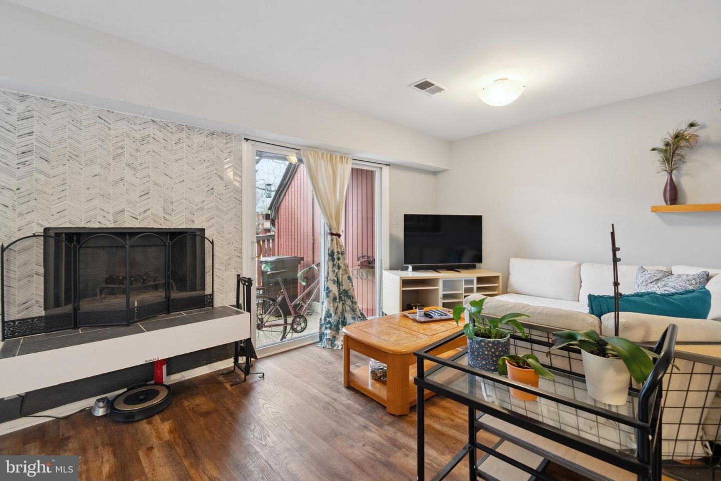 8041 PANTANO PL #21, ALEXANDRIA, Virginia 22309, 2 Bedrooms Bedrooms, 6 Rooms Rooms,1 BathroomBathrooms,Residential,For sale,8041 PANTANO PL #21,VAFX2280704 MLS # VAFX2280704 8041 PANTANO PL #21, ALEXANDRIA, Virginia 22309, 2 Bedrooms Bedrooms, 6 Rooms Rooms,1 BathroomBathrooms,Residential,For sale,8041 PANTANO PL #21,VAFX2280704 MLS # VAFX2280704