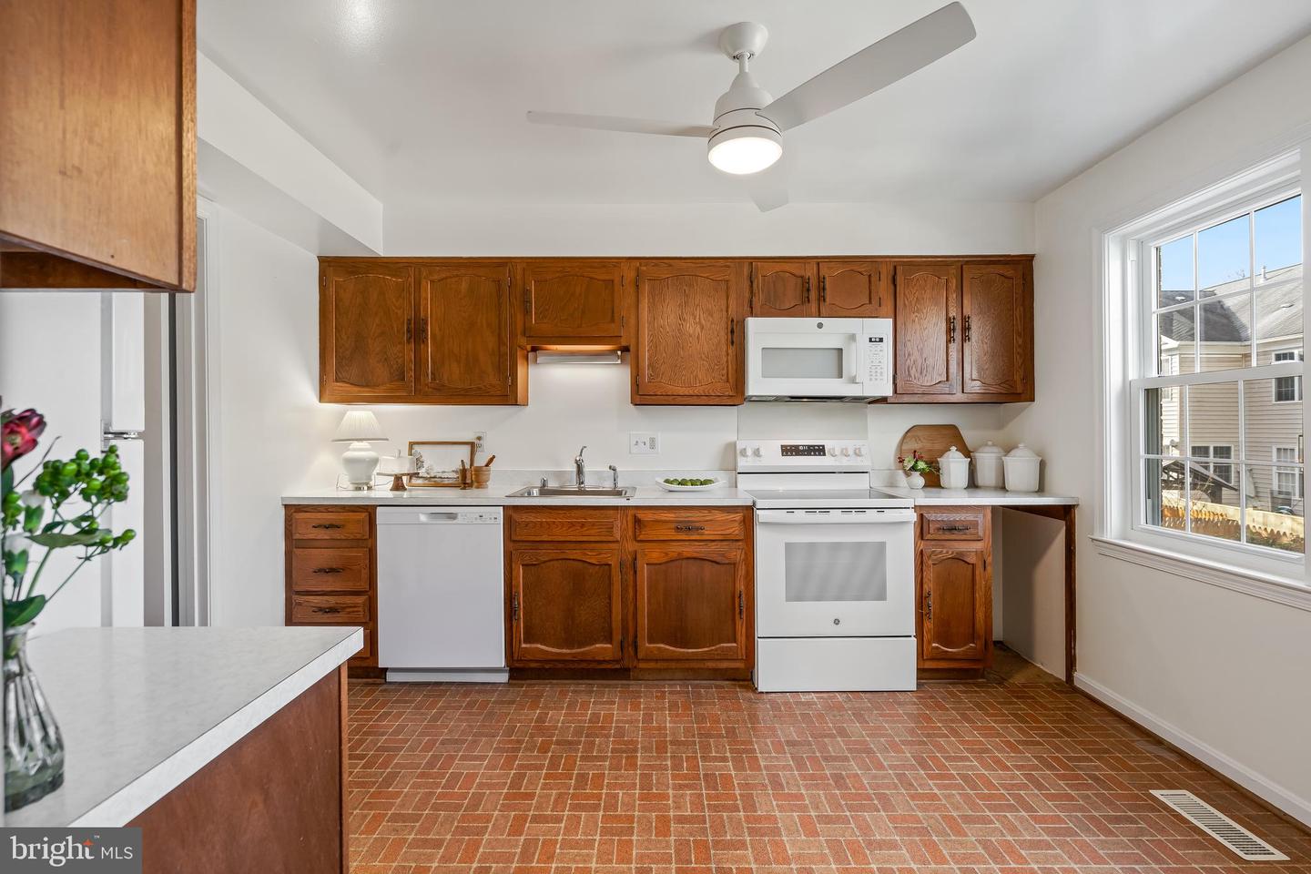 5264 BRADGEN CT, SPRINGFIELD, Virginia 22151, 4 Bedrooms Bedrooms, ,3 BathroomsBathrooms,Residential,For sale,5264 BRADGEN CT,VAFX2280814 MLS # VAFX2280814 5264 BRADGEN CT, SPRINGFIELD, Virginia 22151, 4 Bedrooms Bedrooms, ,3 BathroomsBathrooms,Residential,For sale,5264 BRADGEN CT,VAFX2280814 MLS # VAFX2280814