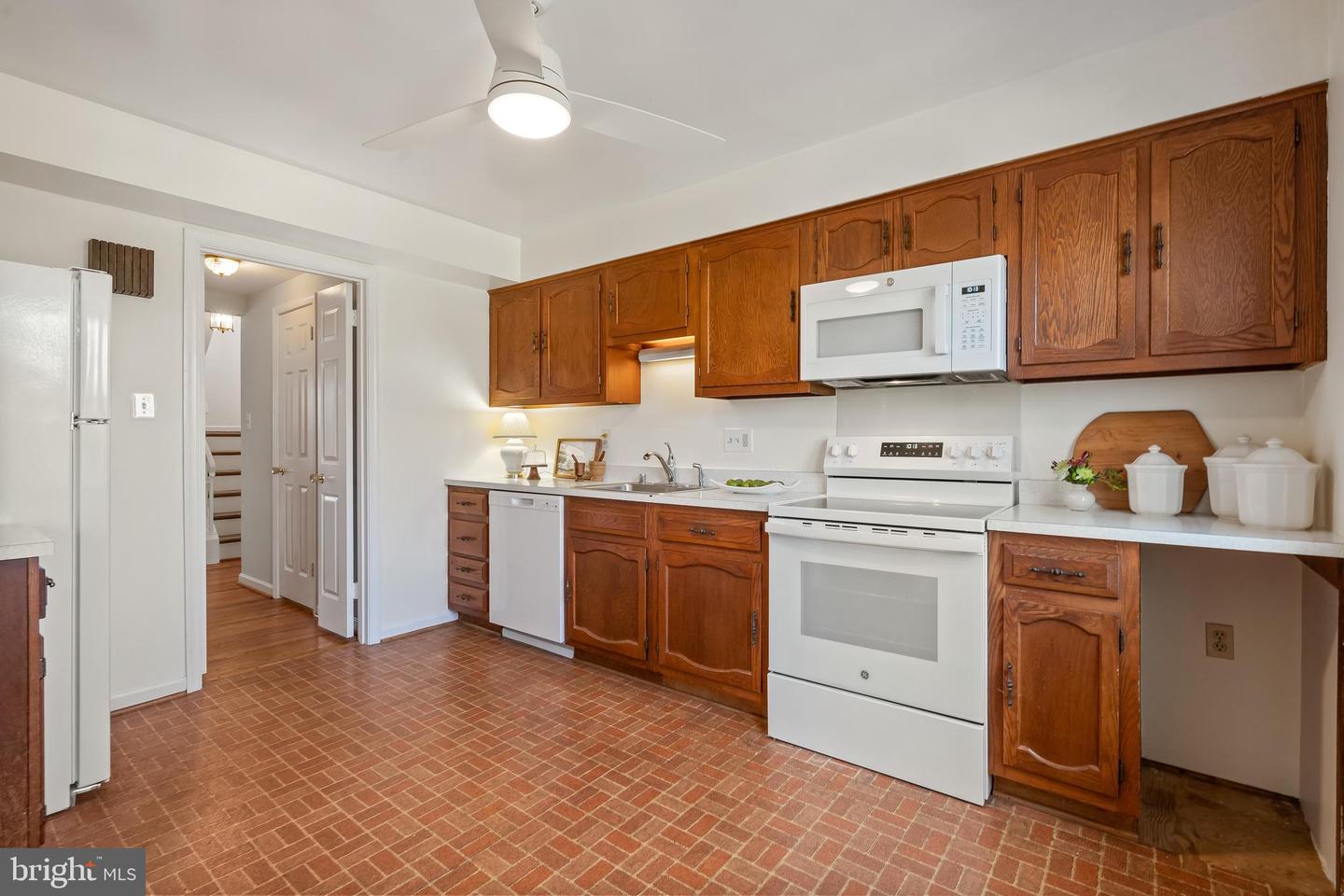 5264 BRADGEN CT, SPRINGFIELD, Virginia 22151, 4 Bedrooms Bedrooms, ,3 BathroomsBathrooms,Residential,For sale,5264 BRADGEN CT,VAFX2280814 MLS # VAFX2280814 5264 BRADGEN CT, SPRINGFIELD, Virginia 22151, 4 Bedrooms Bedrooms, ,3 BathroomsBathrooms,Residential,For sale,5264 BRADGEN CT,VAFX2280814 MLS # VAFX2280814