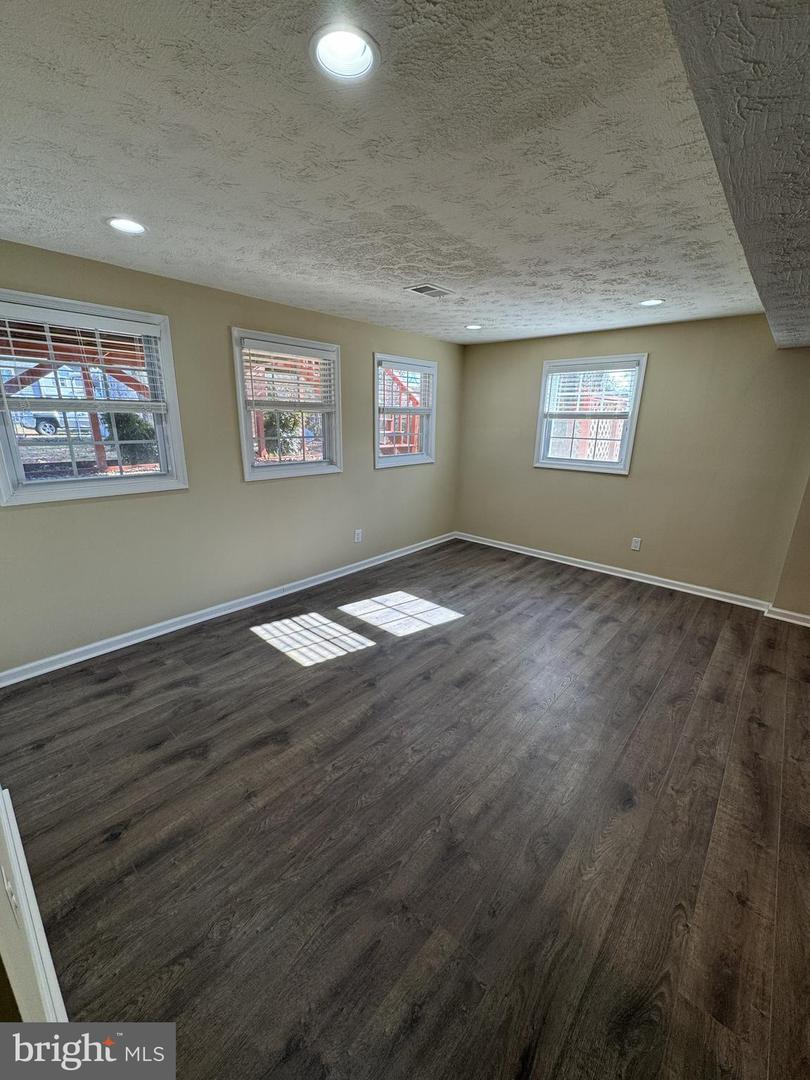 8001 HAMMOND ST, ALEXANDRIA, Virginia 22309, 5 Bedrooms Bedrooms, ,2 BathroomsBathrooms,Residential,For sale,8001 HAMMOND ST,VAFX2280958 MLS # VAFX2280958 8001 HAMMOND ST, ALEXANDRIA, Virginia 22309, 5 Bedrooms Bedrooms, ,2 BathroomsBathrooms,Residential,For sale,8001 HAMMOND ST,VAFX2280958 MLS # VAFX2280958