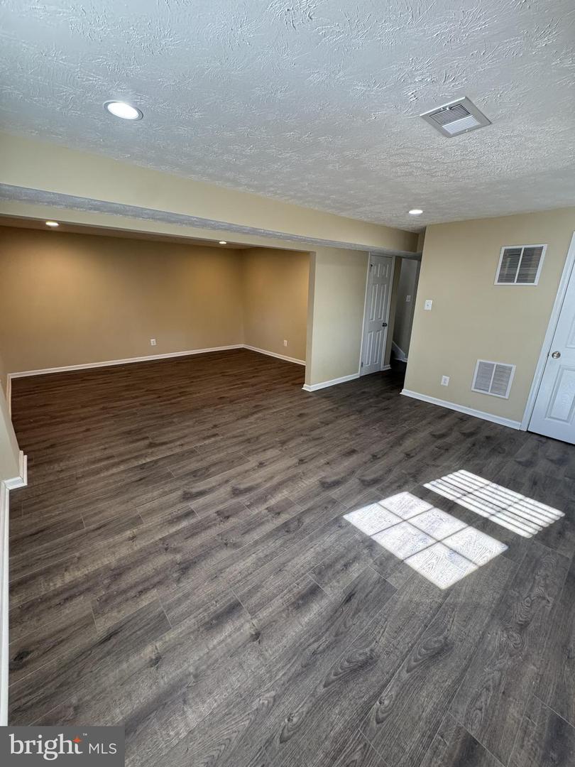 8001 HAMMOND ST, ALEXANDRIA, Virginia 22309, 5 Bedrooms Bedrooms, ,2 BathroomsBathrooms,Residential,For sale,8001 HAMMOND ST,VAFX2280958 MLS # VAFX2280958 8001 HAMMOND ST, ALEXANDRIA, Virginia 22309, 5 Bedrooms Bedrooms, ,2 BathroomsBathrooms,Residential,For sale,8001 HAMMOND ST,VAFX2280958 MLS # VAFX2280958