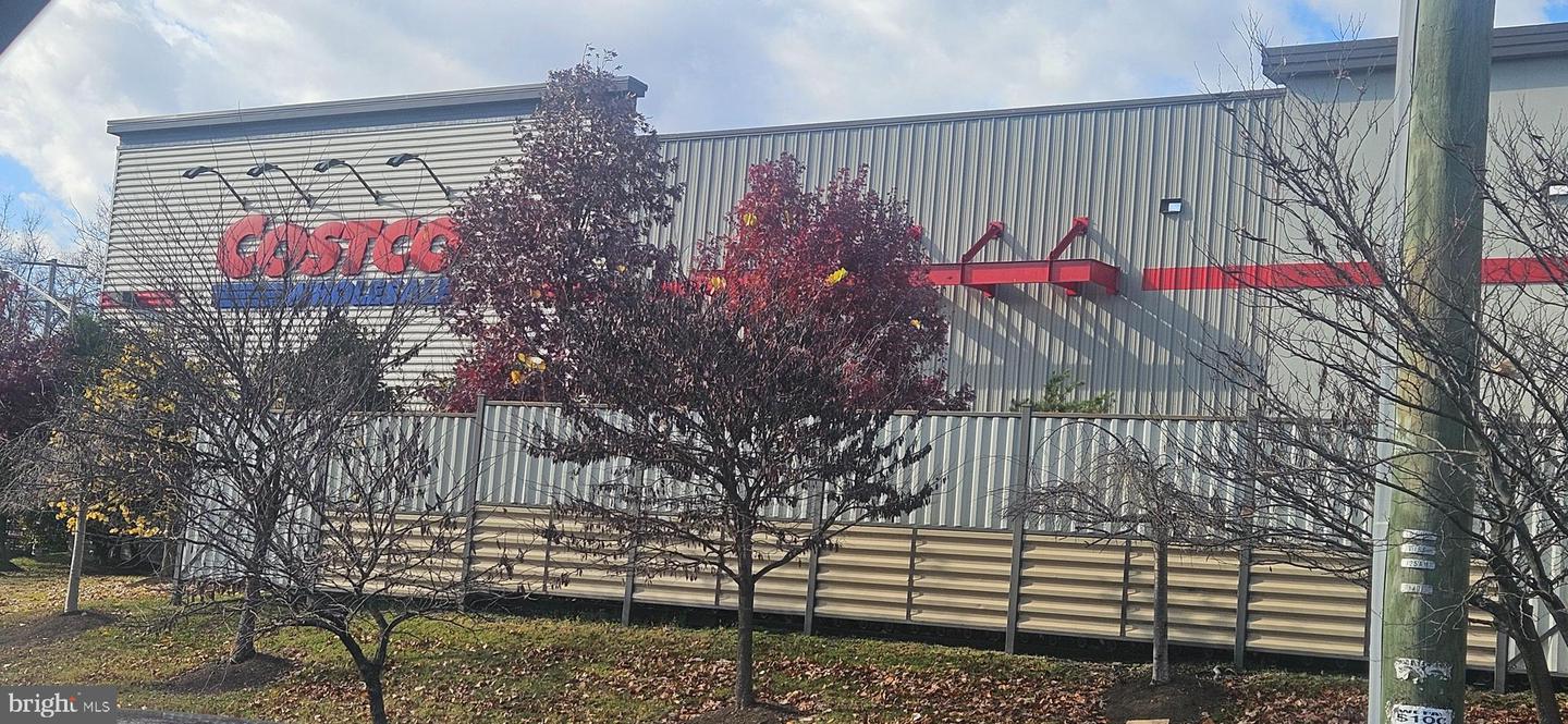 8001 HAMMOND ST, ALEXANDRIA, Virginia 22309, 5 Bedrooms Bedrooms, ,2 BathroomsBathrooms,Residential,For sale,8001 HAMMOND ST,VAFX2280958 MLS # VAFX2280958 8001 HAMMOND ST, ALEXANDRIA, Virginia 22309, 5 Bedrooms Bedrooms, ,2 BathroomsBathrooms,Residential,For sale,8001 HAMMOND ST,VAFX2280958 MLS # VAFX2280958