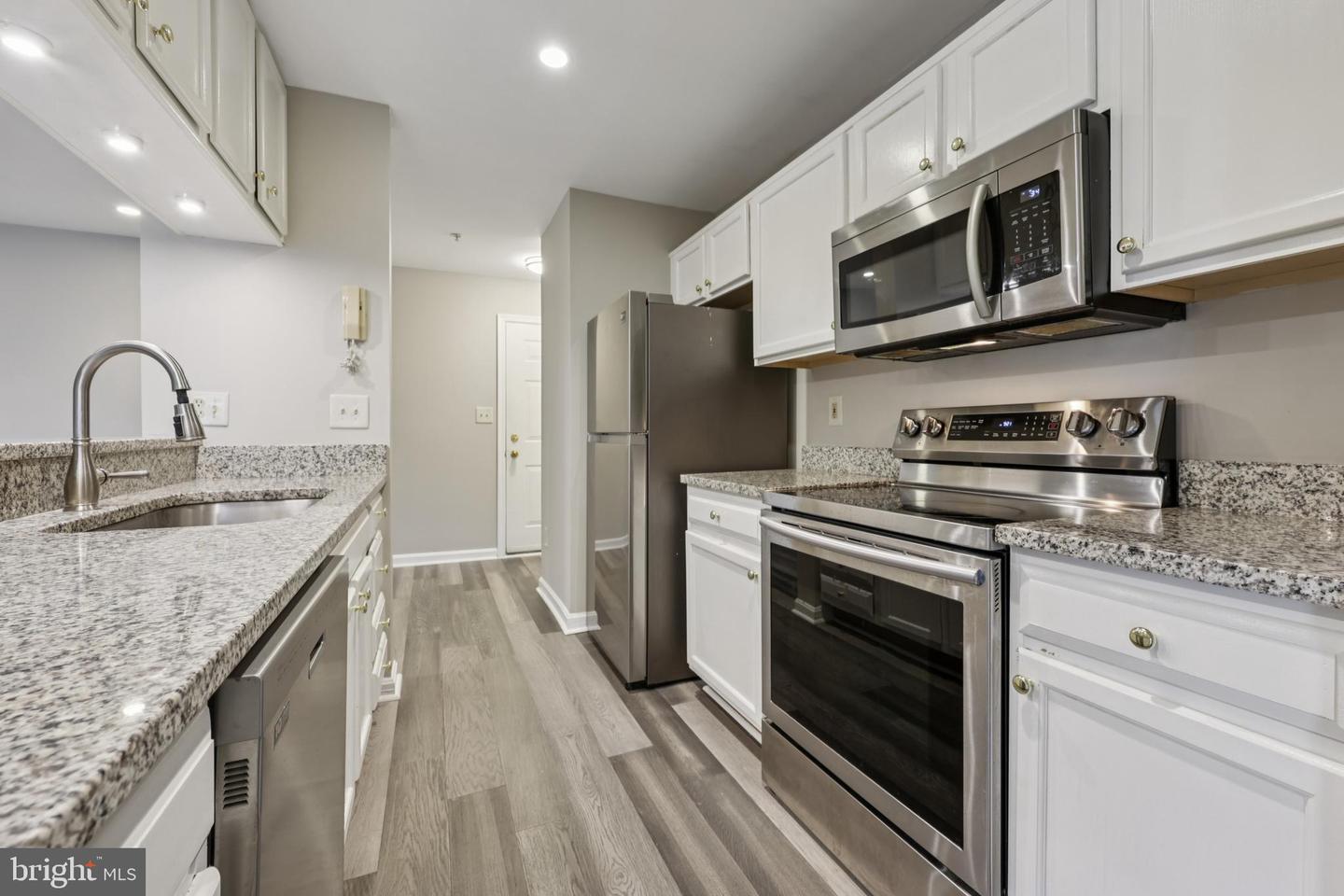 4116 MONUMENT CT #304K, FAIRFAX, Virginia 22033, 2 Bedrooms Bedrooms, ,2 BathroomsBathrooms,Residential,For sale,4116 MONUMENT CT #304K,VAFX2281378 MLS # VAFX2281378 4116 MONUMENT CT #304K, FAIRFAX, Virginia 22033, 2 Bedrooms Bedrooms, ,2 BathroomsBathrooms,Residential,For sale,4116 MONUMENT CT #304K,VAFX2281378 MLS # VAFX2281378