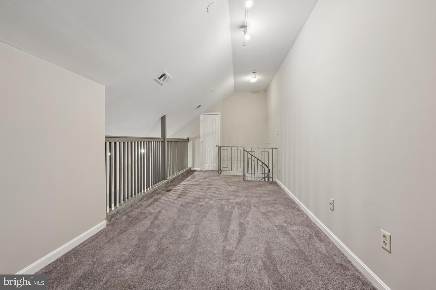 4116 MONUMENT CT #304K, FAIRFAX, Virginia 22033, 2 Bedrooms Bedrooms, ,2 BathroomsBathrooms,Residential,For sale,4116 MONUMENT CT #304K,VAFX2281378 MLS # VAFX2281378 4116 MONUMENT CT #304K, FAIRFAX, Virginia 22033, 2 Bedrooms Bedrooms, ,2 BathroomsBathrooms,Residential,For sale,4116 MONUMENT CT #304K,VAFX2281378 MLS # VAFX2281378