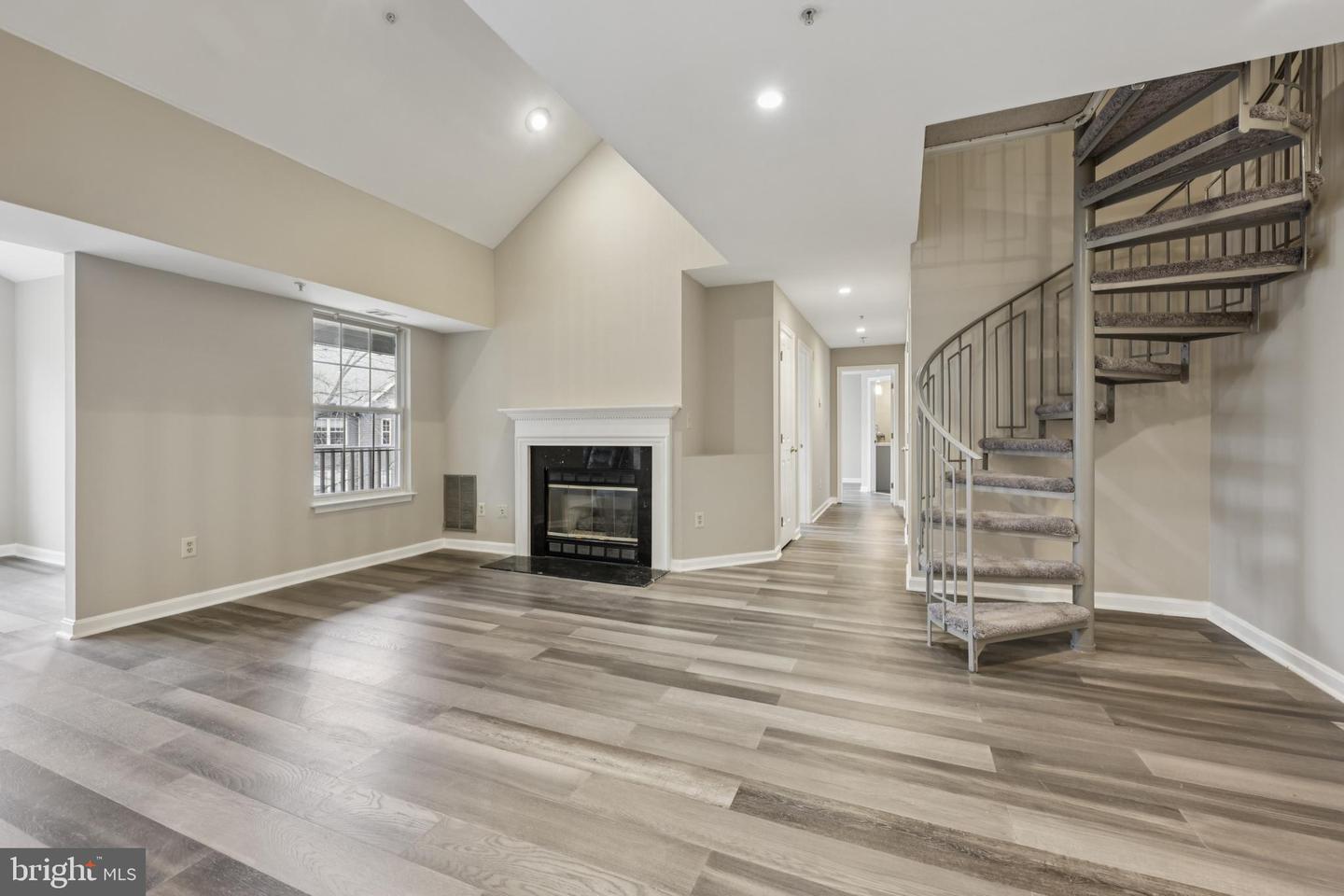 4116 MONUMENT CT #304K, FAIRFAX, Virginia 22033, 2 Bedrooms Bedrooms, ,2 BathroomsBathrooms,Residential,For sale,4116 MONUMENT CT #304K,VAFX2281378 MLS # VAFX2281378 4116 MONUMENT CT #304K, FAIRFAX, Virginia 22033, 2 Bedrooms Bedrooms, ,2 BathroomsBathrooms,Residential,For sale,4116 MONUMENT CT #304K,VAFX2281378 MLS # VAFX2281378