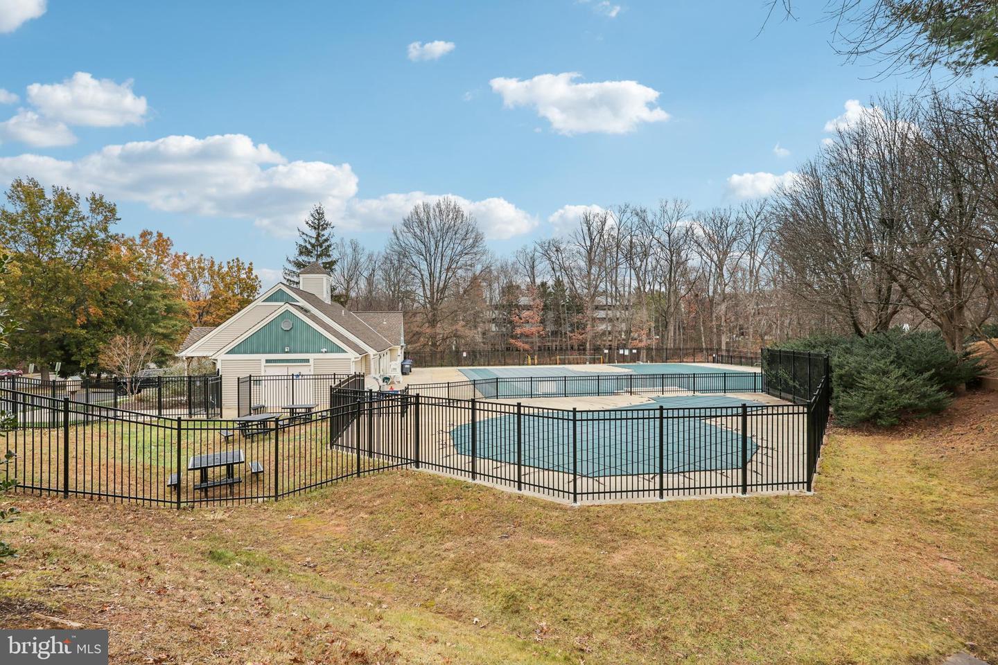 4116 MONUMENT CT #304K, FAIRFAX, Virginia 22033, 2 Bedrooms Bedrooms, ,2 BathroomsBathrooms,Residential,For sale,4116 MONUMENT CT #304K,VAFX2281378 MLS # VAFX2281378 4116 MONUMENT CT #304K, FAIRFAX, Virginia 22033, 2 Bedrooms Bedrooms, ,2 BathroomsBathrooms,Residential,For sale,4116 MONUMENT CT #304K,VAFX2281378 MLS # VAFX2281378