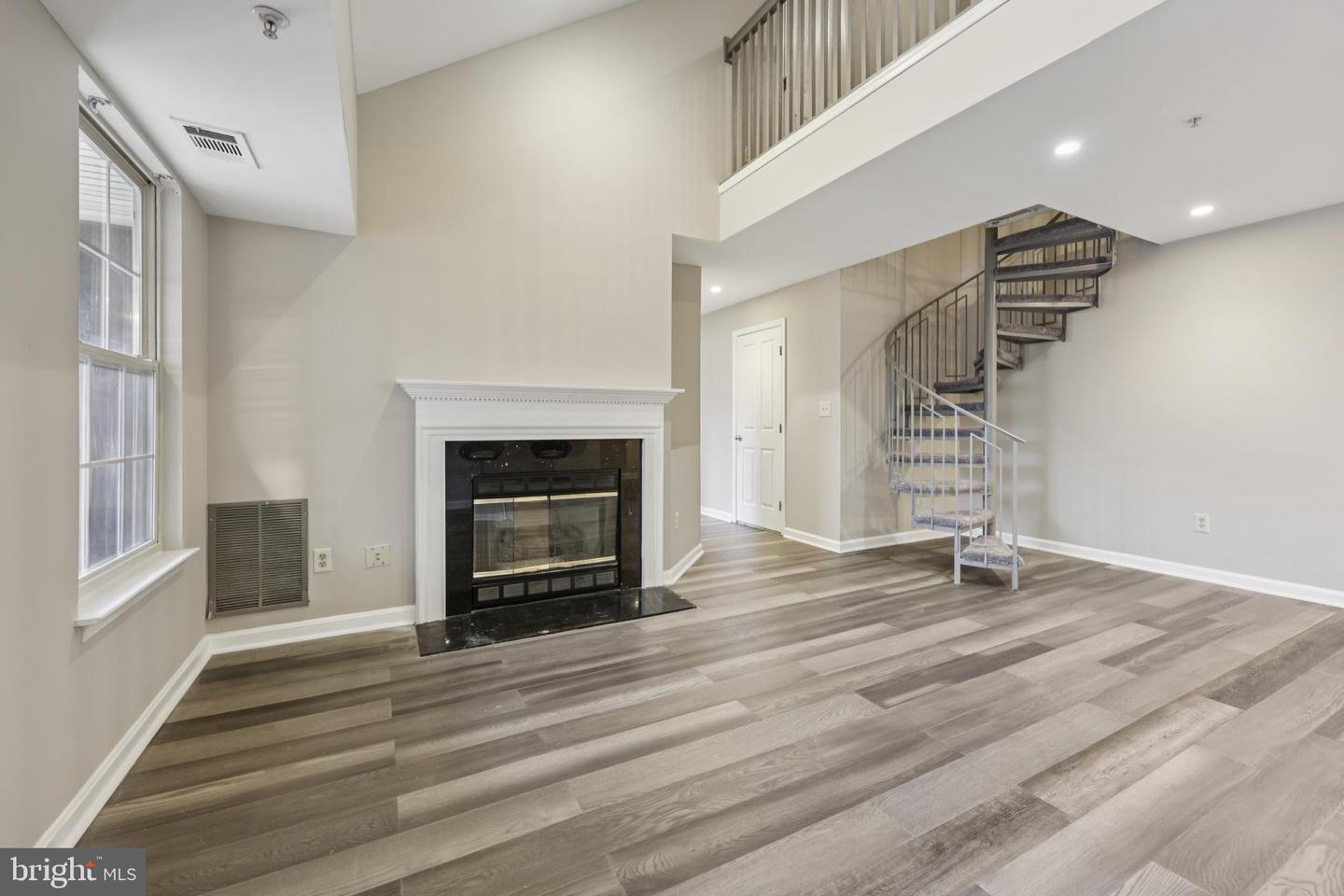 4116 MONUMENT CT #304K, FAIRFAX, Virginia 22033, 2 Bedrooms Bedrooms, ,2 BathroomsBathrooms,Residential,For sale,4116 MONUMENT CT #304K,VAFX2281378 MLS # VAFX2281378 4116 MONUMENT CT #304K, FAIRFAX, Virginia 22033, 2 Bedrooms Bedrooms, ,2 BathroomsBathrooms,Residential,For sale,4116 MONUMENT CT #304K,VAFX2281378 MLS # VAFX2281378