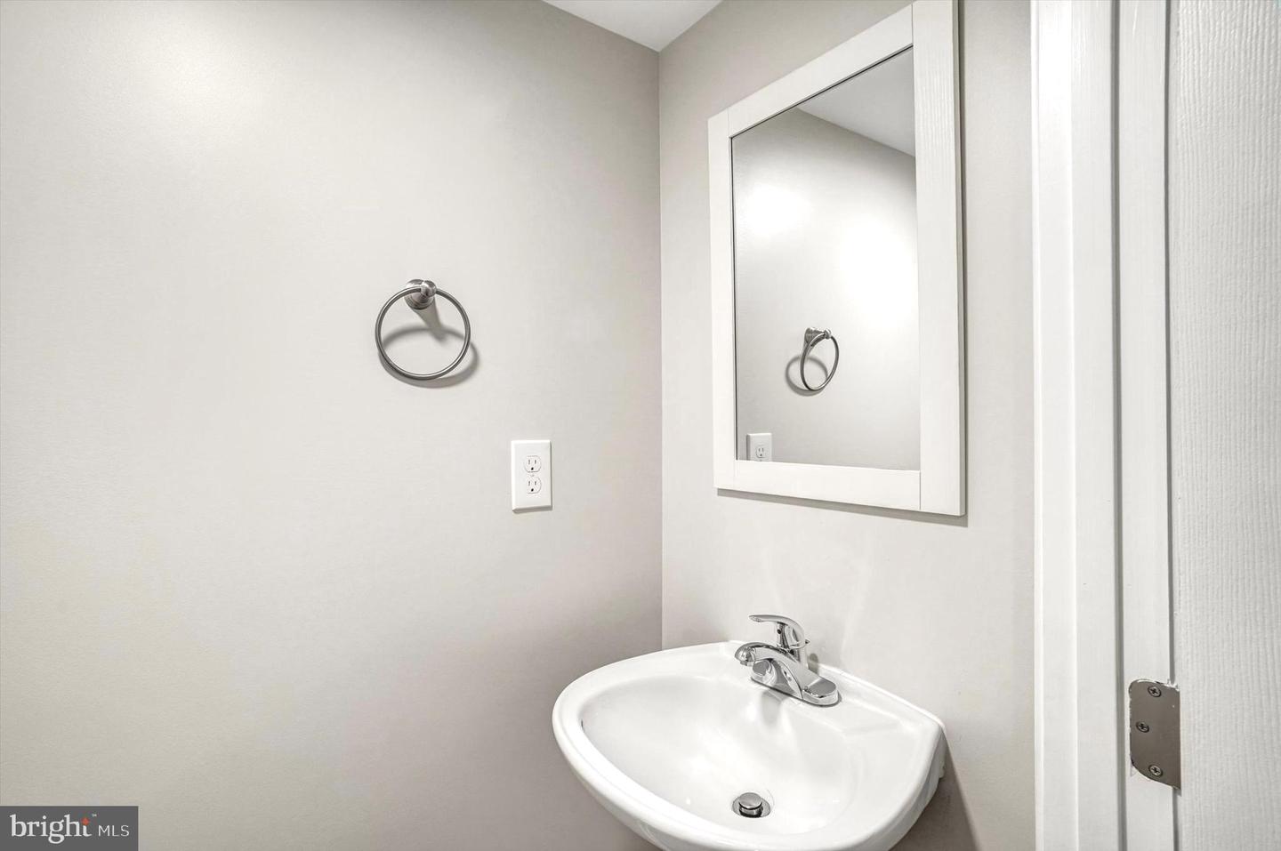 1324 ROCK CHAPEL RD, HERNDON, Virginia 20170, 5 Bedrooms Bedrooms, ,2 BathroomsBathrooms,Residential,For sale,1324 ROCK CHAPEL RD,VAFX2281460 MLS # VAFX2281460 1324 ROCK CHAPEL RD, HERNDON, Virginia 20170, 5 Bedrooms Bedrooms, ,2 BathroomsBathrooms,Residential,For sale,1324 ROCK CHAPEL RD,VAFX2281460 MLS # VAFX2281460