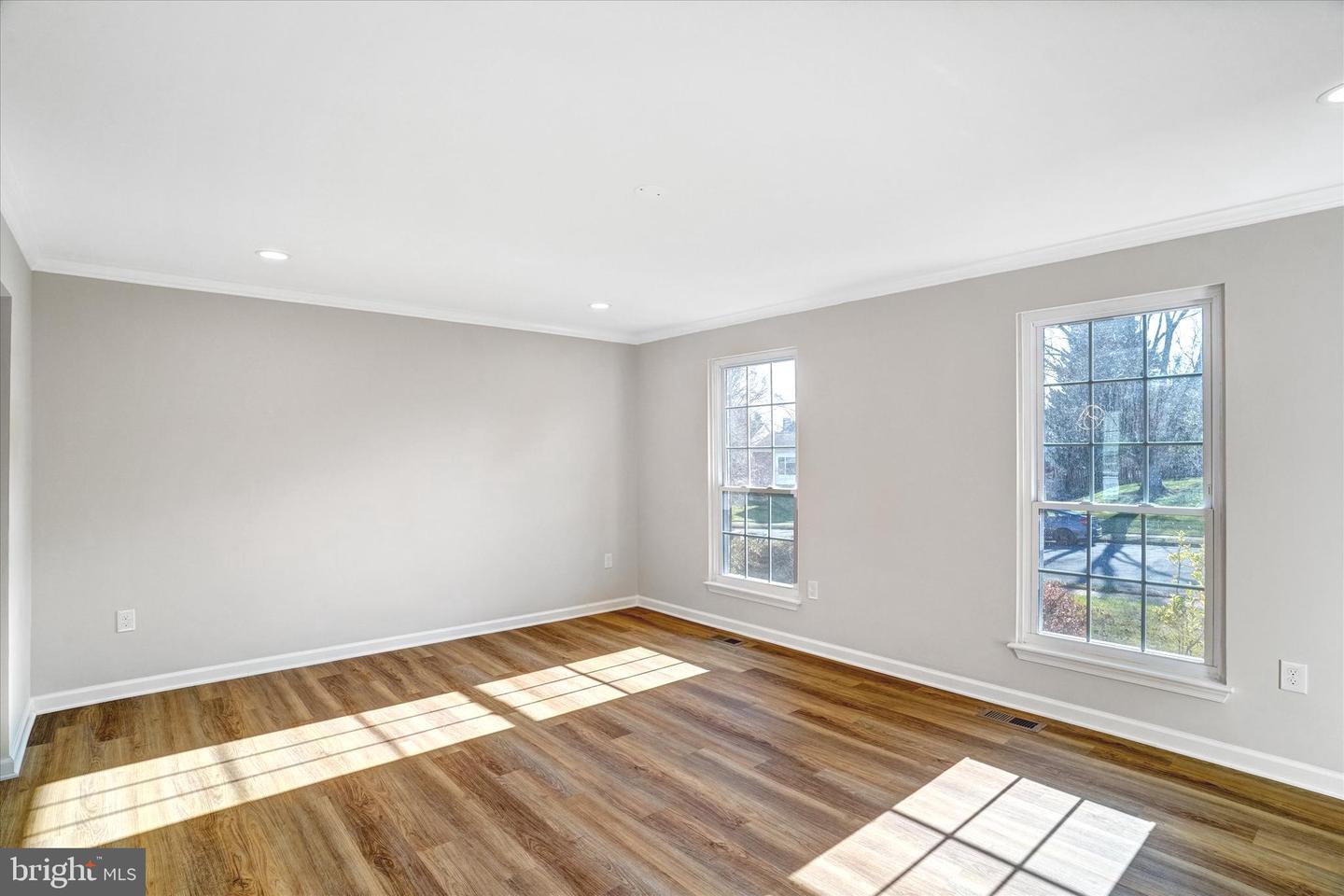 1324 ROCK CHAPEL RD, HERNDON, Virginia 20170, 5 Bedrooms Bedrooms, ,2 BathroomsBathrooms,Residential,For sale,1324 ROCK CHAPEL RD,VAFX2281460 MLS # VAFX2281460 1324 ROCK CHAPEL RD, HERNDON, Virginia 20170, 5 Bedrooms Bedrooms, ,2 BathroomsBathrooms,Residential,For sale,1324 ROCK CHAPEL RD,VAFX2281460 MLS # VAFX2281460