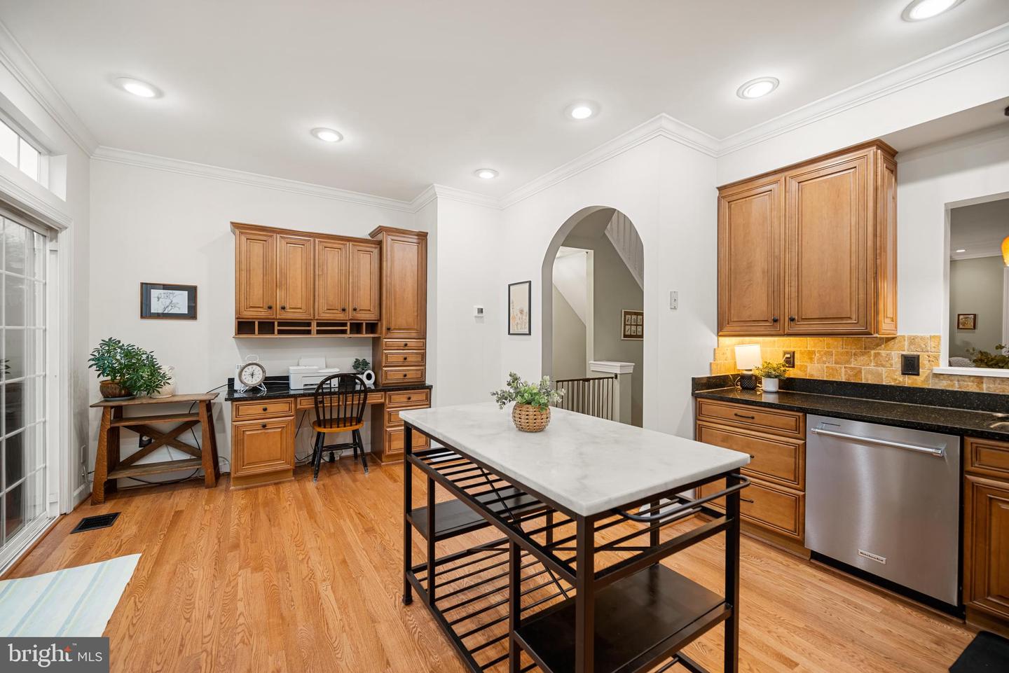 3721 HUNTLEY MEADOWS LN, ALEXANDRIA, Virginia 22306, 3 Bedrooms Bedrooms, ,3 BathroomsBathrooms,Residential,For sale,3721 HUNTLEY MEADOWS LN,VAFX2281536 MLS # VAFX2281536 3721 HUNTLEY MEADOWS LN, ALEXANDRIA, Virginia 22306, 3 Bedrooms Bedrooms, ,3 BathroomsBathrooms,Residential,For sale,3721 HUNTLEY MEADOWS LN,VAFX2281536 MLS # VAFX2281536