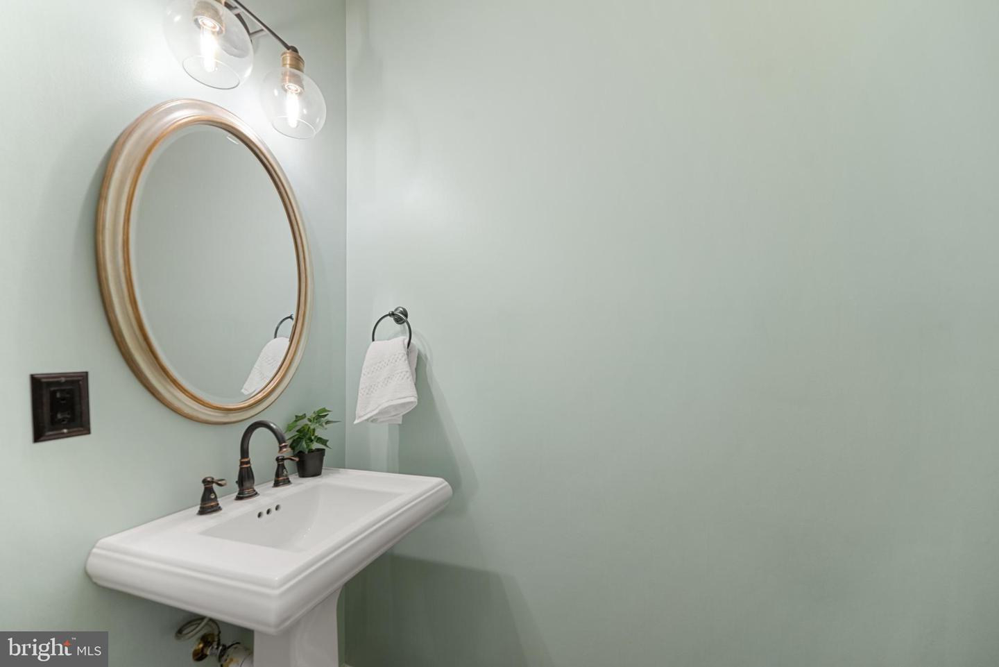 3721 HUNTLEY MEADOWS LN, ALEXANDRIA, Virginia 22306, 3 Bedrooms Bedrooms, ,3 BathroomsBathrooms,Residential,For sale,3721 HUNTLEY MEADOWS LN,VAFX2281536 MLS # VAFX2281536 3721 HUNTLEY MEADOWS LN, ALEXANDRIA, Virginia 22306, 3 Bedrooms Bedrooms, ,3 BathroomsBathrooms,Residential,For sale,3721 HUNTLEY MEADOWS LN,VAFX2281536 MLS # VAFX2281536