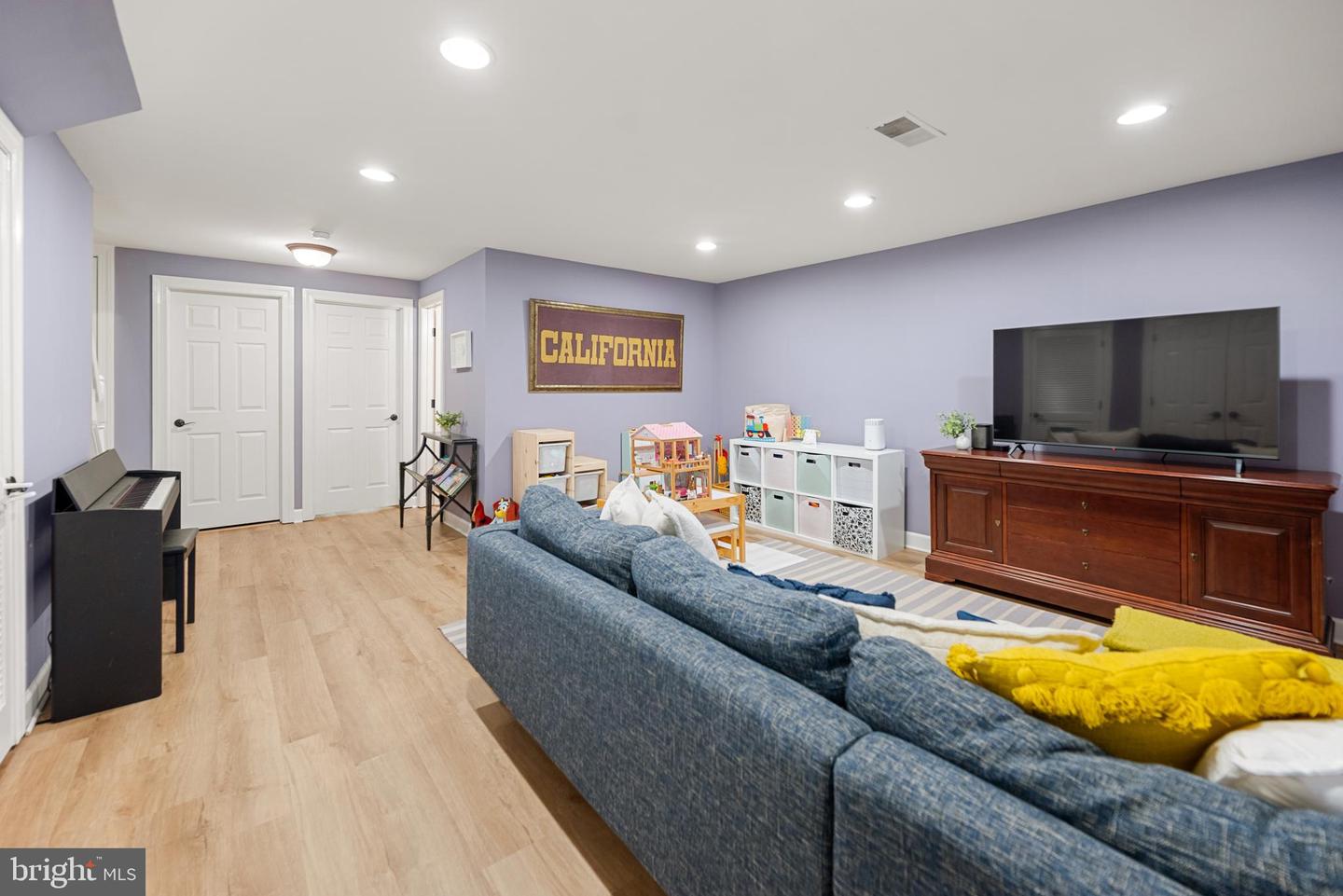 3721 HUNTLEY MEADOWS LN, ALEXANDRIA, Virginia 22306, 3 Bedrooms Bedrooms, ,3 BathroomsBathrooms,Residential,For sale,3721 HUNTLEY MEADOWS LN,VAFX2281536 MLS # VAFX2281536 3721 HUNTLEY MEADOWS LN, ALEXANDRIA, Virginia 22306, 3 Bedrooms Bedrooms, ,3 BathroomsBathrooms,Residential,For sale,3721 HUNTLEY MEADOWS LN,VAFX2281536 MLS # VAFX2281536