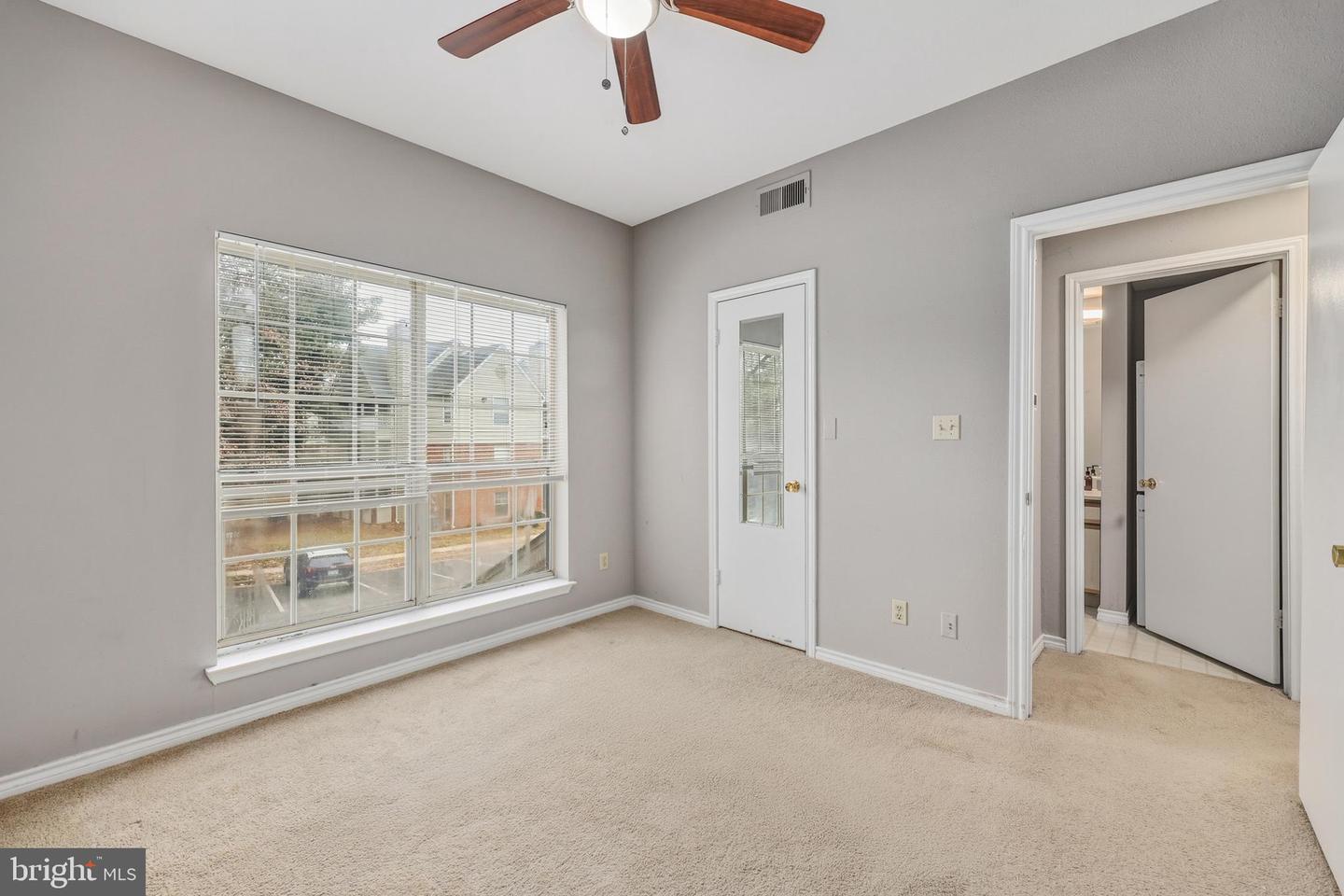 3916 PENDERVIEW DR #427, FAIRFAX, Virginia 22033, 1 Bedroom Bedrooms, ,1 BathroomBathrooms,Residential,For sale,3916 PENDERVIEW DR #427,VAFX2281550 MLS # VAFX2281550 3916 PENDERVIEW DR #427, FAIRFAX, Virginia 22033, 1 Bedroom Bedrooms, ,1 BathroomBathrooms,Residential,For sale,3916 PENDERVIEW DR #427,VAFX2281550 MLS # VAFX2281550