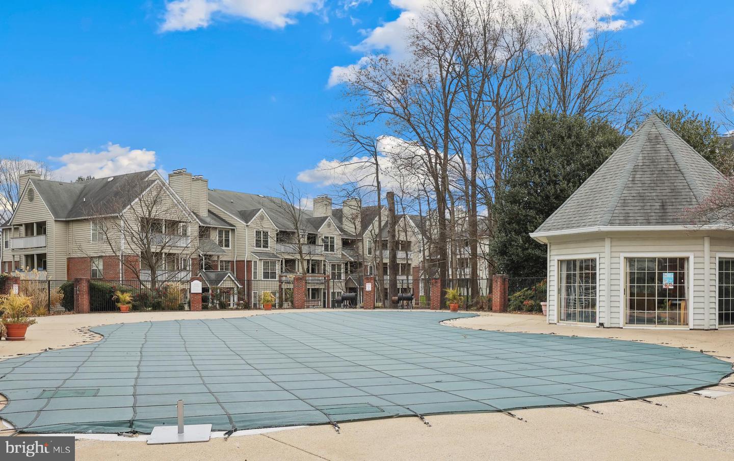 3916 PENDERVIEW DR #427, FAIRFAX, Virginia 22033, 1 Bedroom Bedrooms, ,1 BathroomBathrooms,Residential,For sale,3916 PENDERVIEW DR #427,VAFX2281550 MLS # VAFX2281550 3916 PENDERVIEW DR #427, FAIRFAX, Virginia 22033, 1 Bedroom Bedrooms, ,1 BathroomBathrooms,Residential,For sale,3916 PENDERVIEW DR #427,VAFX2281550 MLS # VAFX2281550