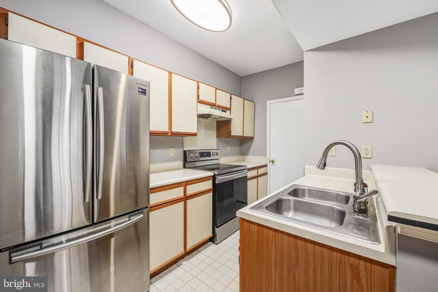 3916 PENDERVIEW DR #427, FAIRFAX, Virginia 22033, 1 Bedroom Bedrooms, ,1 BathroomBathrooms,Residential,For sale,3916 PENDERVIEW DR #427,VAFX2281550 MLS # VAFX2281550 3916 PENDERVIEW DR #427, FAIRFAX, Virginia 22033, 1 Bedroom Bedrooms, ,1 BathroomBathrooms,Residential,For sale,3916 PENDERVIEW DR #427,VAFX2281550 MLS # VAFX2281550