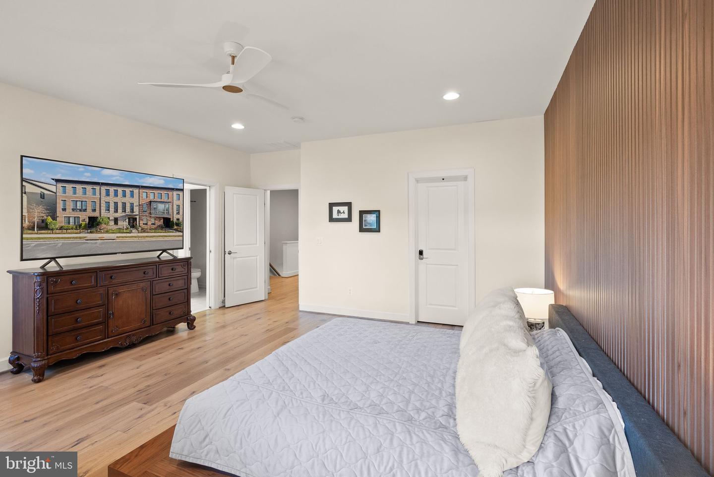 20254 NORTHPARK DR, ASHBURN, Virginia 20147, 5 Bedrooms Bedrooms, ,4 BathroomsBathrooms,Residential,For sale,20254 NORTHPARK DR,VALO2112018 MLS # VALO2112018 20254 NORTHPARK DR, ASHBURN, Virginia 20147, 5 Bedrooms Bedrooms, ,4 BathroomsBathrooms,Residential,For sale,20254 NORTHPARK DR,VALO2112018 MLS # VALO2112018