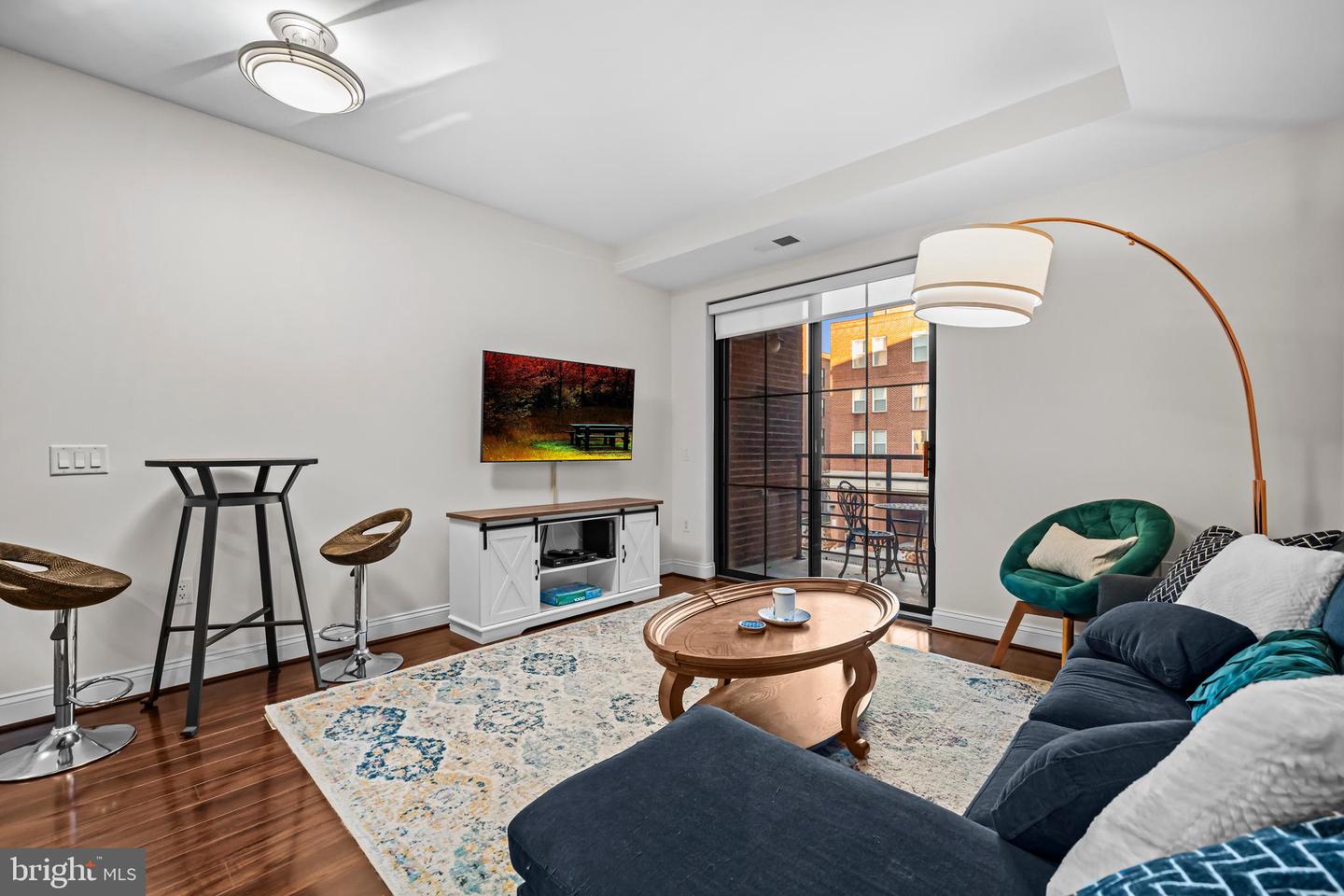 1111 ORONOCO ST #326, ALEXANDRIA, Virginia 22314, 1 Bedroom Bedrooms, ,1 BathroomBathrooms,Residential,For sale,1111 ORONOCO ST #326,VAAX2052220 MLS # VAAX2052220 1111 ORONOCO ST #326, ALEXANDRIA, Virginia 22314, 1 Bedroom Bedrooms, ,1 BathroomBathrooms,Residential,For sale,1111 ORONOCO ST #326,VAAX2052220 MLS # VAAX2052220