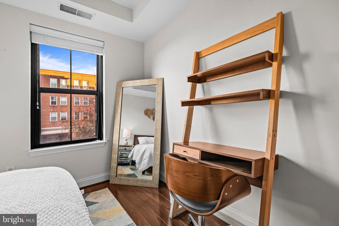 1111 ORONOCO ST #326, ALEXANDRIA, Virginia 22314, 1 Bedroom Bedrooms, ,1 BathroomBathrooms,Residential,For sale,1111 ORONOCO ST #326,VAAX2052220 MLS # VAAX2052220 1111 ORONOCO ST #326, ALEXANDRIA, Virginia 22314, 1 Bedroom Bedrooms, ,1 BathroomBathrooms,Residential,For sale,1111 ORONOCO ST #326,VAAX2052220 MLS # VAAX2052220