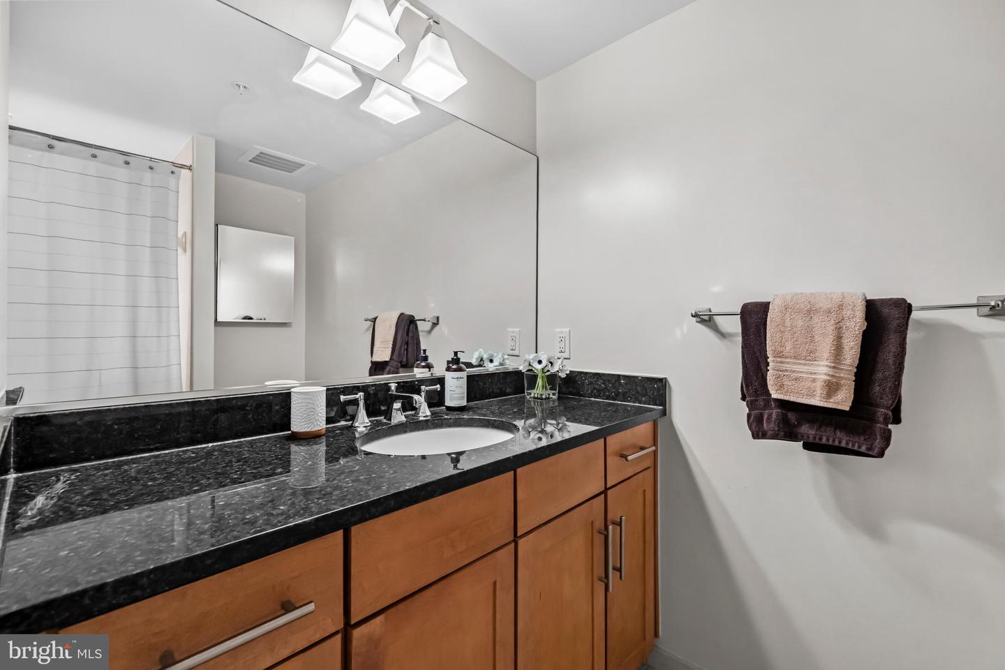 1111 ORONOCO ST #326, ALEXANDRIA, Virginia 22314, 1 Bedroom Bedrooms, ,1 BathroomBathrooms,Residential,For sale,1111 ORONOCO ST #326,VAAX2052220 MLS # VAAX2052220 1111 ORONOCO ST #326, ALEXANDRIA, Virginia 22314, 1 Bedroom Bedrooms, ,1 BathroomBathrooms,Residential,For sale,1111 ORONOCO ST #326,VAAX2052220 MLS # VAAX2052220