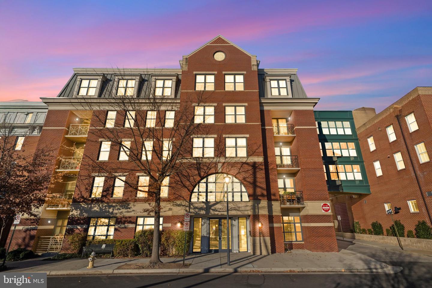 1111 ORONOCO ST #326, ALEXANDRIA, Virginia 22314, 1 Bedroom Bedrooms, ,1 BathroomBathrooms,Residential,For sale,1111 ORONOCO ST #326,VAAX2052220 MLS # VAAX2052220 1111 ORONOCO ST #326, ALEXANDRIA, Virginia 22314, 1 Bedroom Bedrooms, ,1 BathroomBathrooms,Residential,For sale,1111 ORONOCO ST #326,VAAX2052220 MLS # VAAX2052220