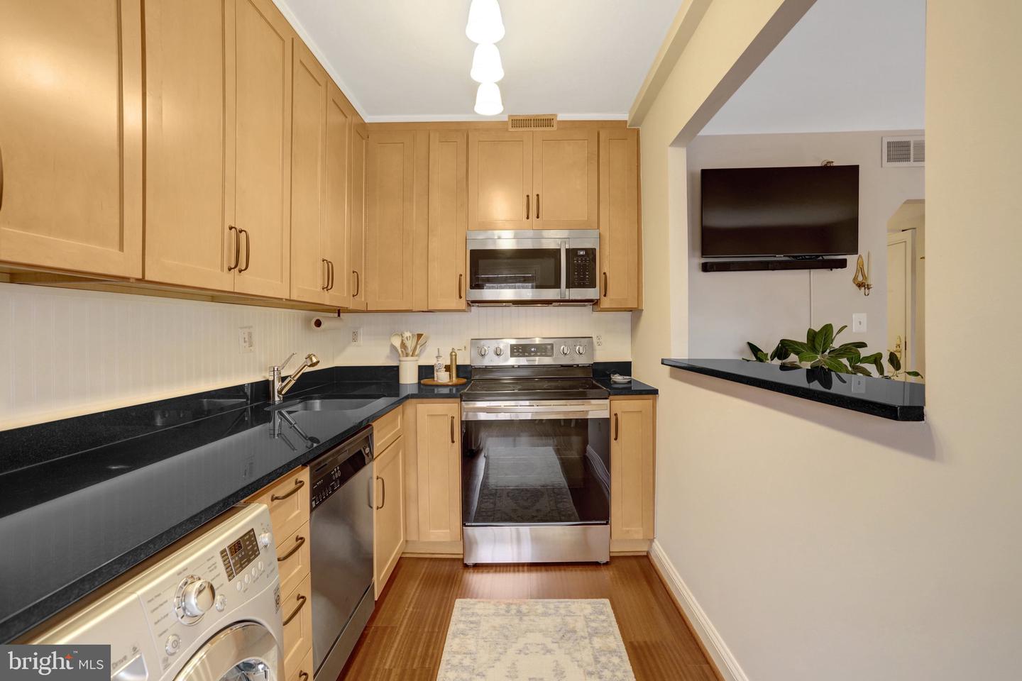 1251 E ABINGDON DR #1121, ALEXANDRIA, Virginia 22314, 1 Bedroom Bedrooms, ,1 BathroomBathrooms,Residential,For sale,1251 E ABINGDON DR #1121,VAAX2052240 MLS # VAAX2052240 1251 E ABINGDON DR #1121, ALEXANDRIA, Virginia 22314, 1 Bedroom Bedrooms, ,1 BathroomBathrooms,Residential,For sale,1251 E ABINGDON DR #1121,VAAX2052240 MLS # VAAX2052240