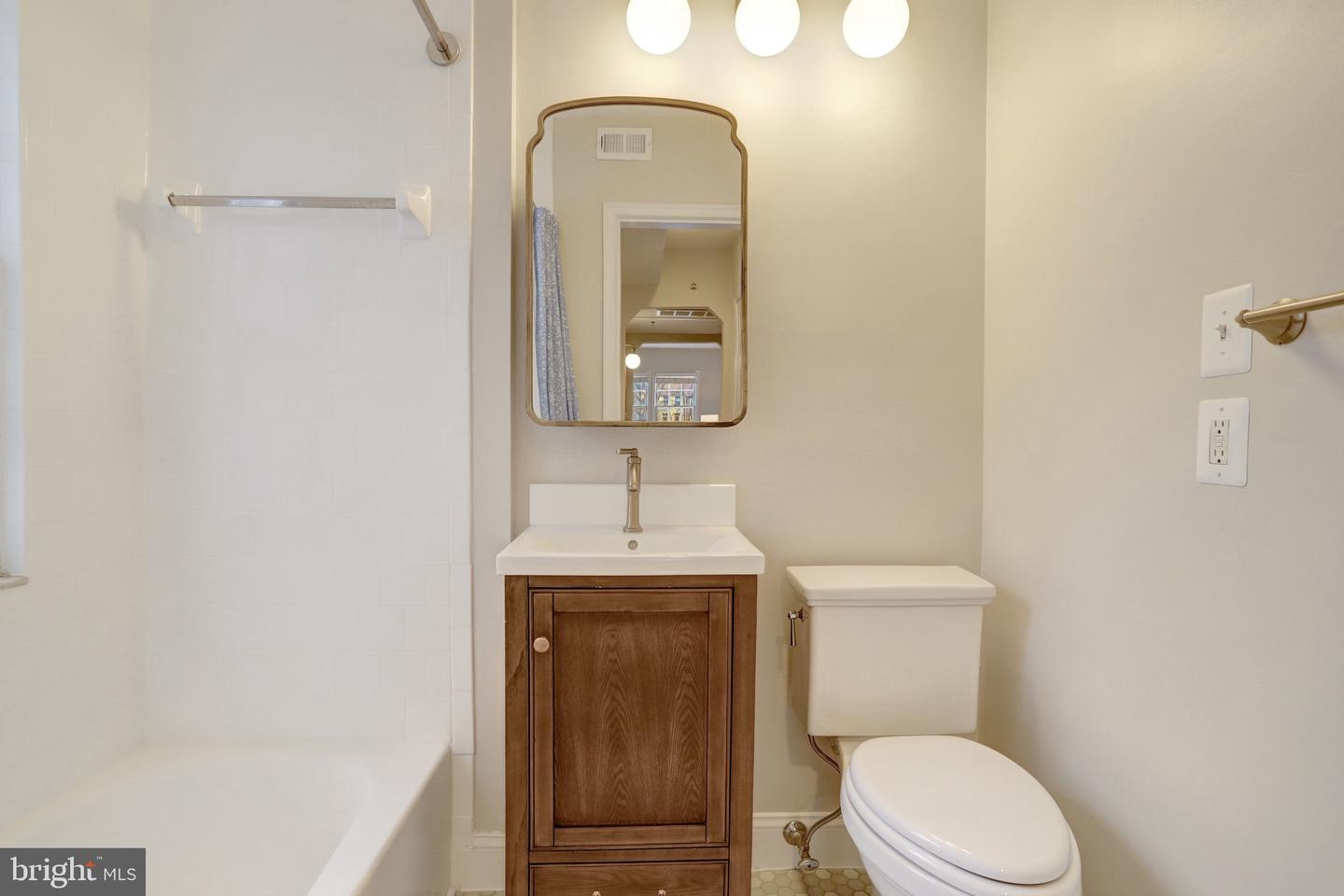 1251 E ABINGDON DR #1121, ALEXANDRIA, Virginia 22314, 1 Bedroom Bedrooms, ,1 BathroomBathrooms,Residential,For sale,1251 E ABINGDON DR #1121,VAAX2052240 MLS # VAAX2052240 1251 E ABINGDON DR #1121, ALEXANDRIA, Virginia 22314, 1 Bedroom Bedrooms, ,1 BathroomBathrooms,Residential,For sale,1251 E ABINGDON DR #1121,VAAX2052240 MLS # VAAX2052240